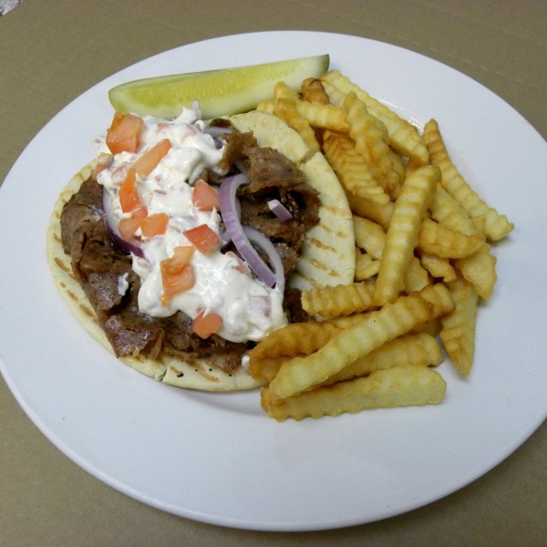 Order Traditional Beef Sandwich food online from Fatty Magoos Bar & Eatery store, Bolingbrook on bringmethat.com