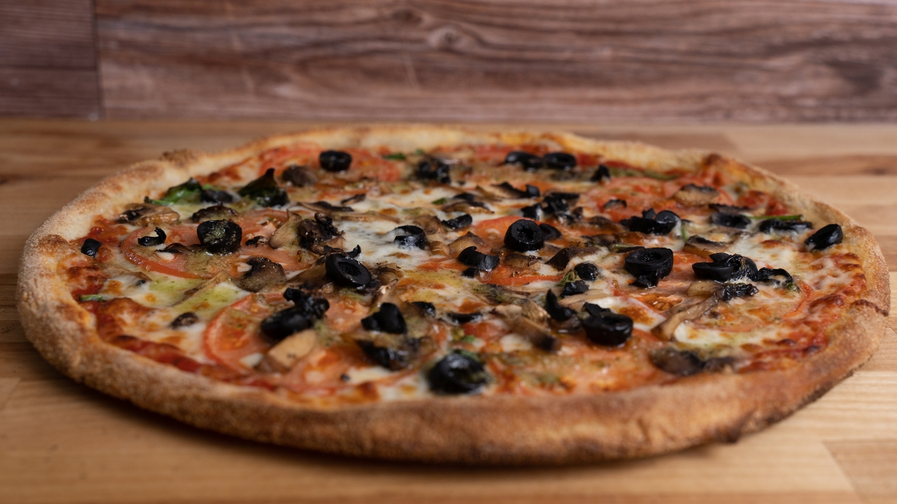 Order 14" Vegetarian food online from Antonio's House of Pizza store, Orlando on bringmethat.com