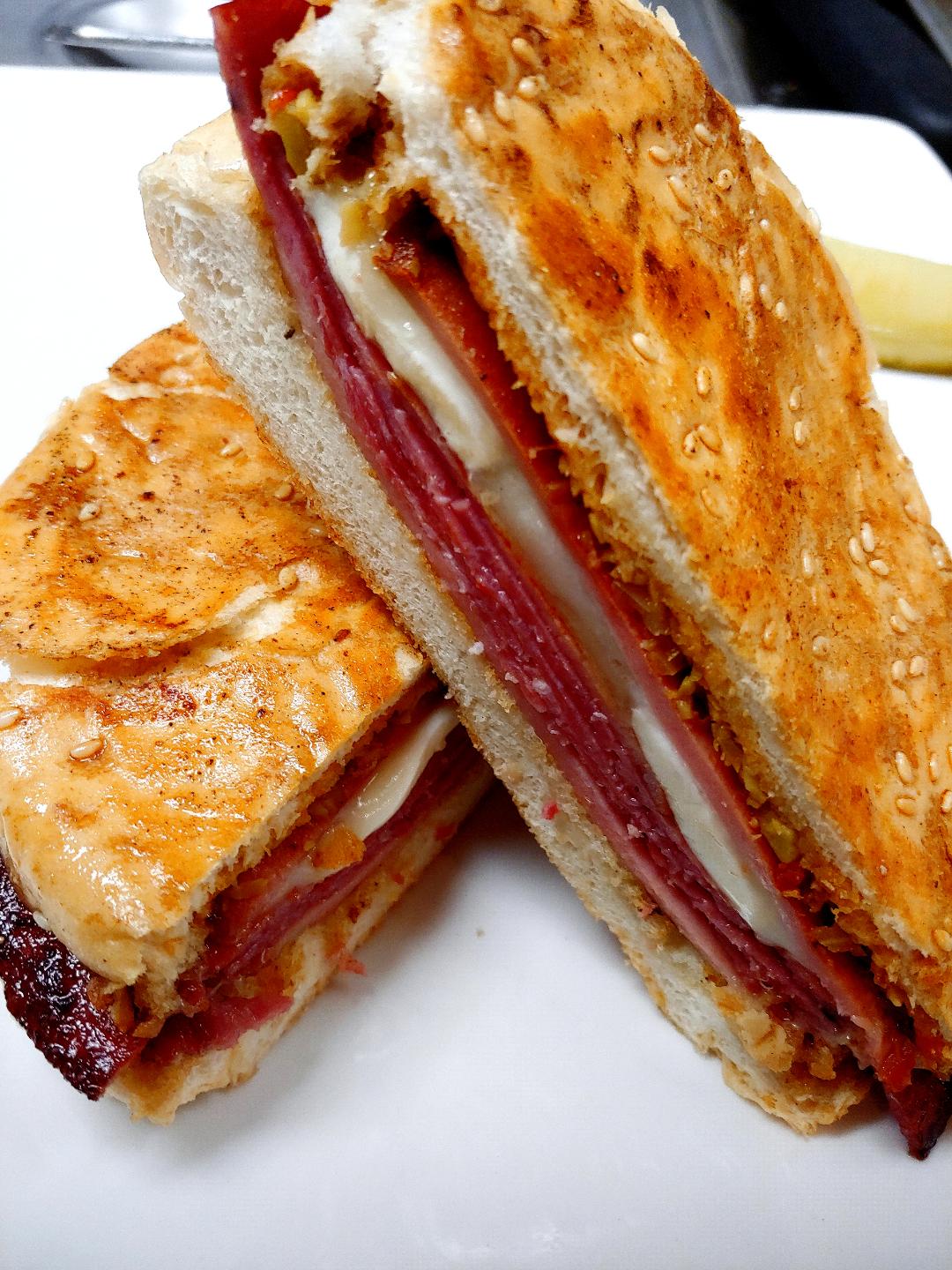 Order Muffuletta Sandwich food online from Zeoli Restaurant store, Clawson on bringmethat.com