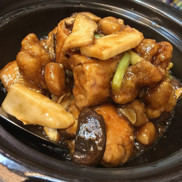 Order Breaded Fish Fillet With Tofu Hot Pot   紅燒班腩煲 food online from Dim Sum Club store, San Francisco on bringmethat.com
