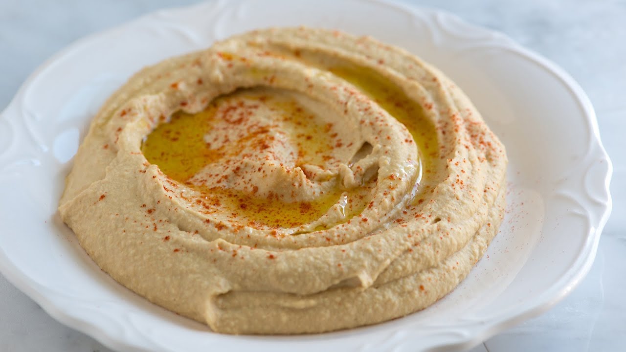 Order 26. Hummus Plate with Pita Bread food online from Shawarma Express store, Oregon City on bringmethat.com