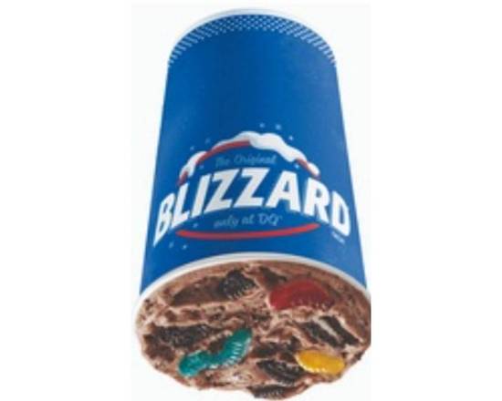 Order OREO® Dirt Pie Blizzard ® Treat food online from Dairy Queen Grill & Chill store, Indianapolis on bringmethat.com