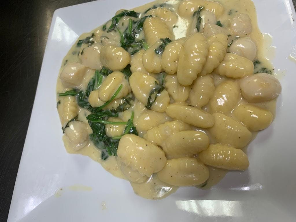 Order Gnocchi with Spinach Special - Specials food online from Villa Nuova Ristorante store, Deptford Township on bringmethat.com