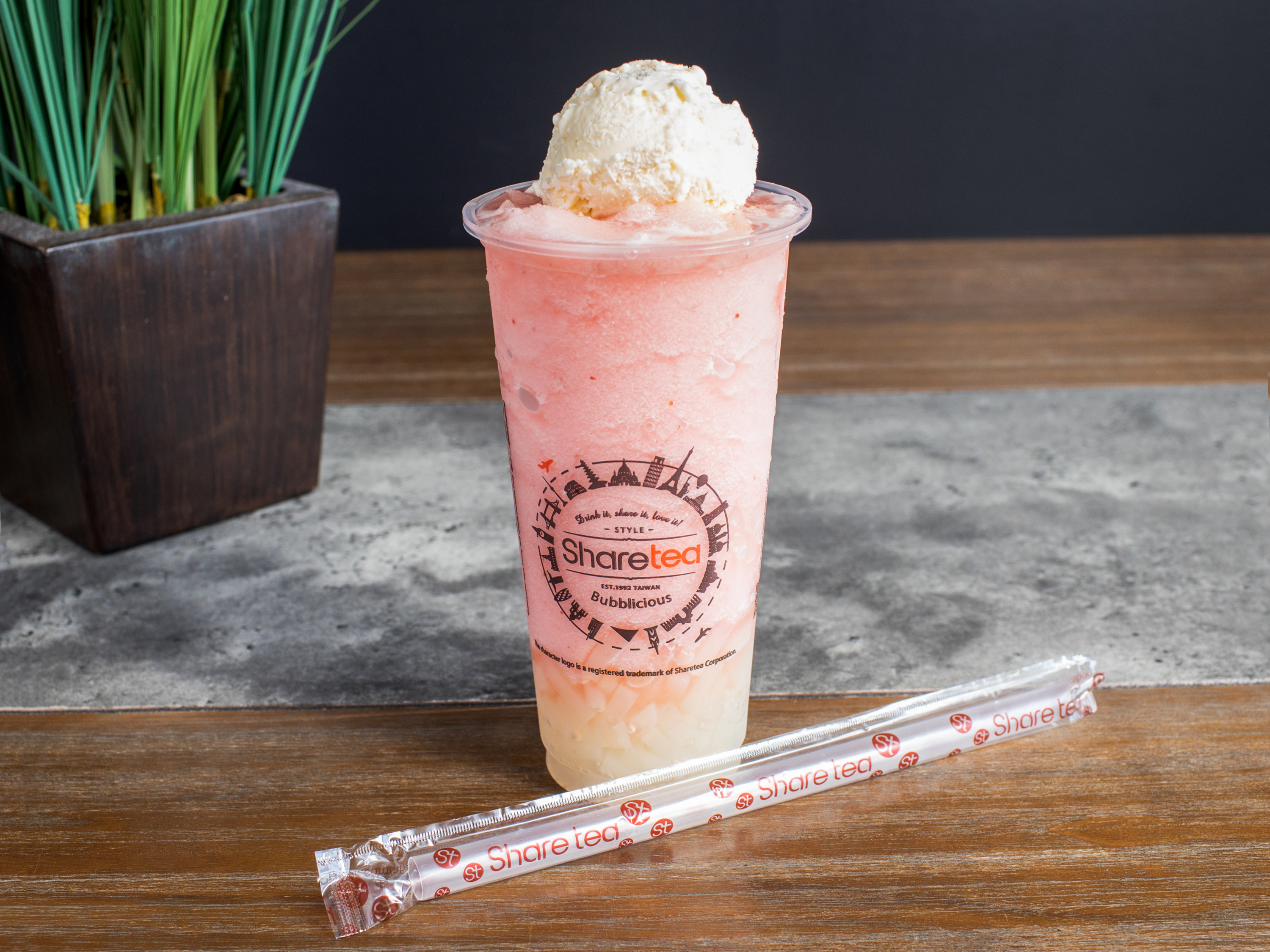 Order Strawberry Ice Blended with Lychee Jelly Ice Cream food online from Sharetea store, Pearland on bringmethat.com
