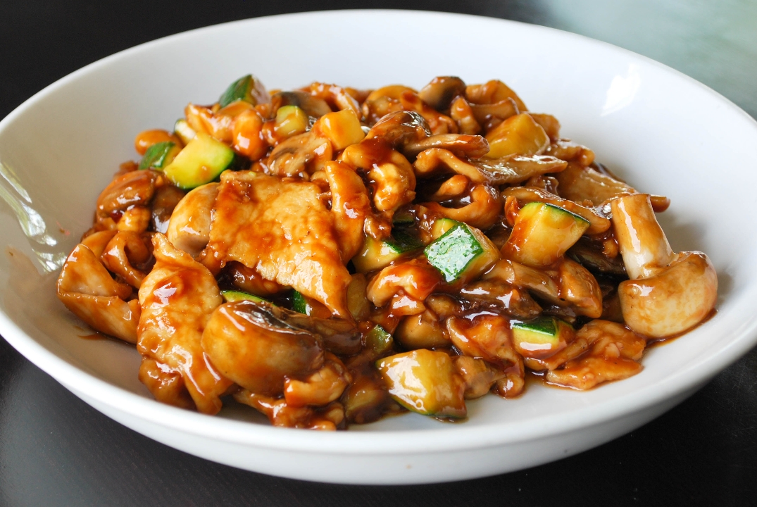 Order Cashew Nut Chicken food online from Kung Pao China Bistro store, West Hollywood on bringmethat.com