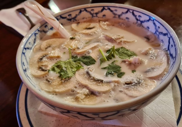 Order SS2. Tom-Kha Soup  food online from Mom Can Cook Thai Kitchen store, Santa Clarita on bringmethat.com
