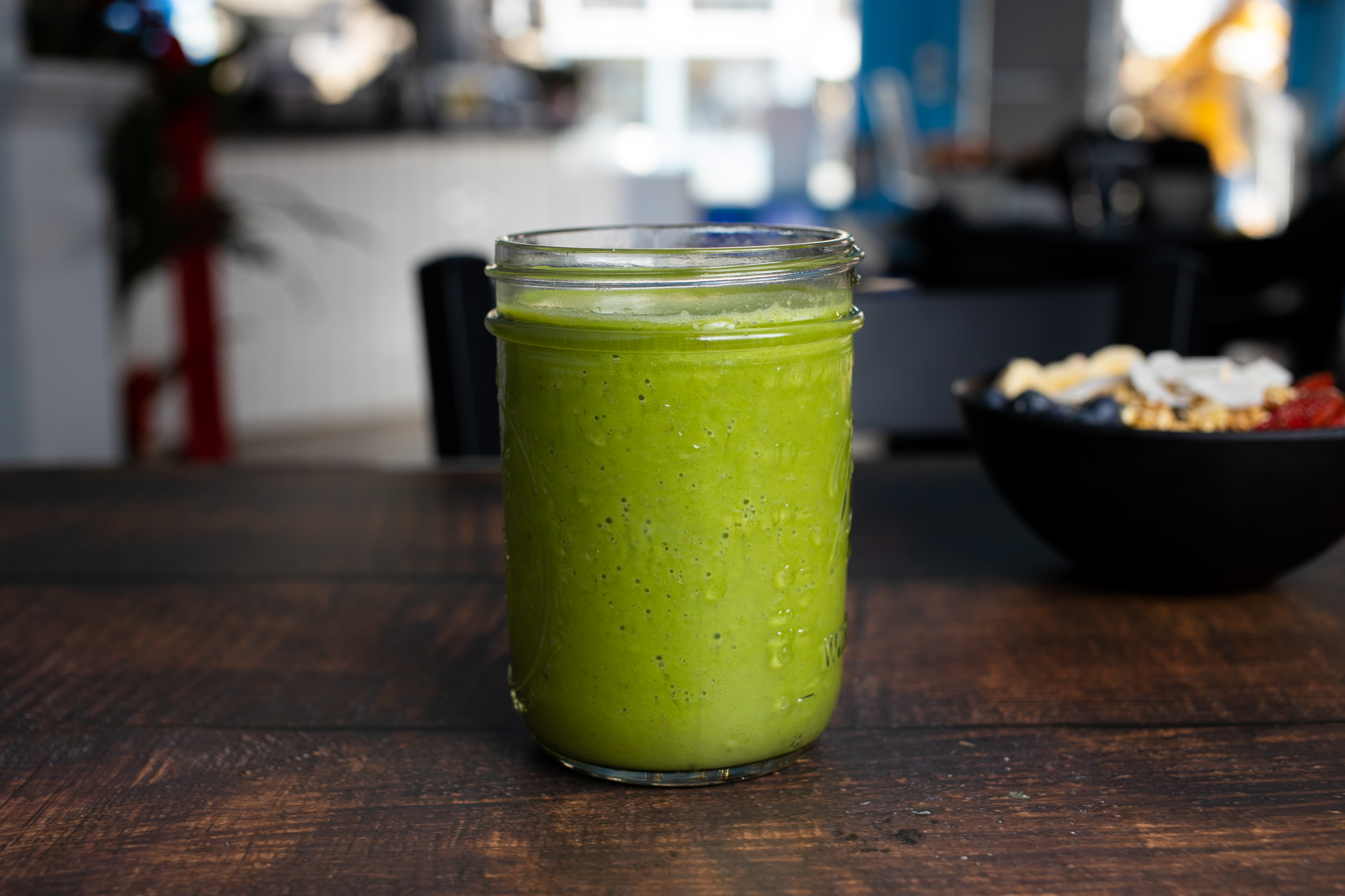 Order Super Green Smoothie food online from Yomie's Rice X Yogurt Smoothies store, San Francisco on bringmethat.com