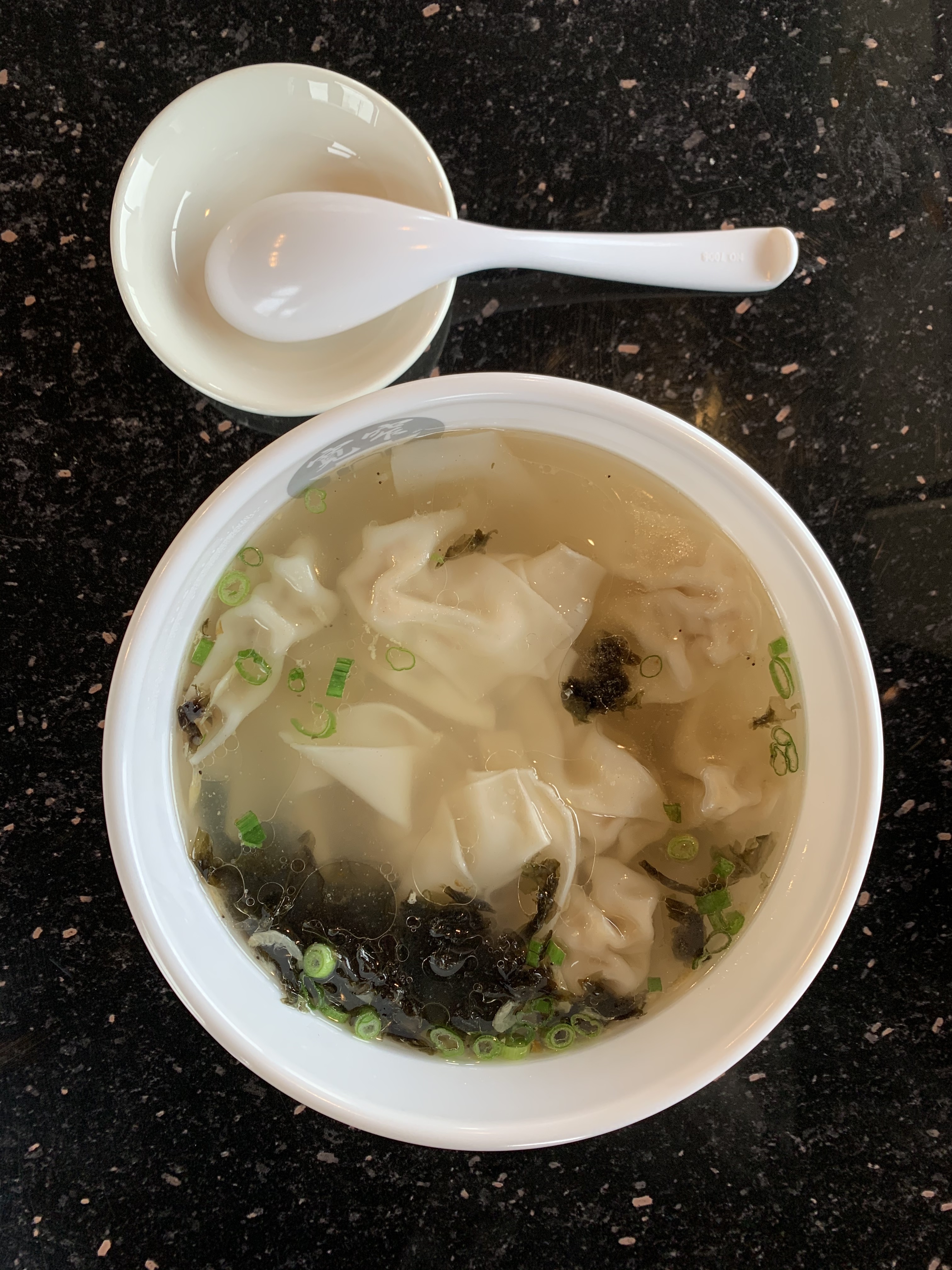 Order Vegetable and Por wonton in Seafood Soup 手工大馄饨 food online from Legendary Spice HotPot store, Minneapolis on bringmethat.com