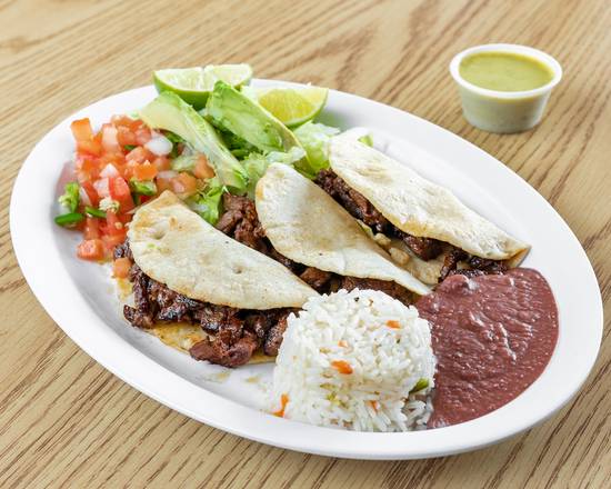 Order Tacos a La Plancha. food online from Guzman's Pupusas Y Tacos store, Dallas on bringmethat.com