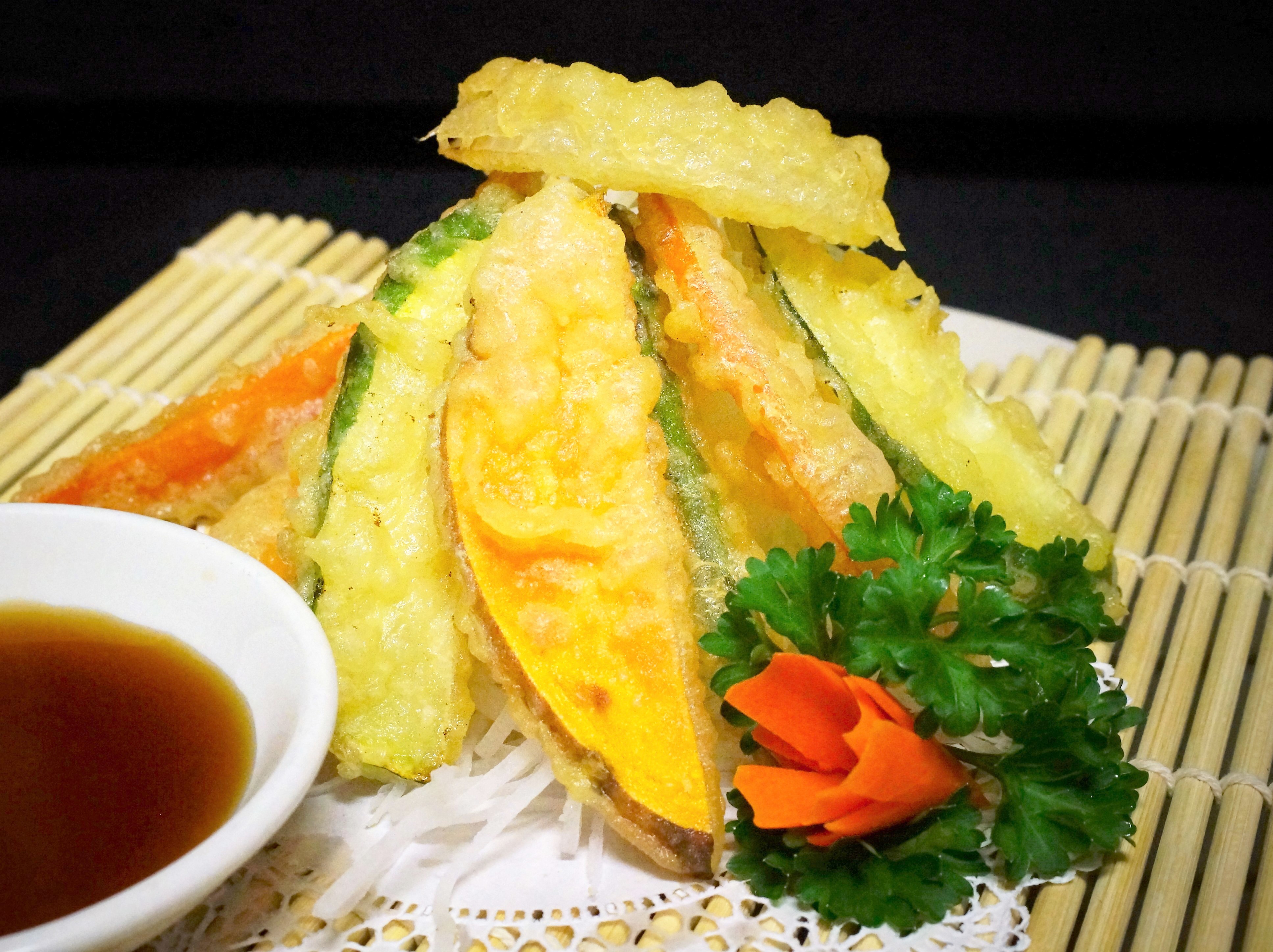 Order Vegetable Tempura Appetizer food online from Sakura Sushi And Grill store, Albuquerque on bringmethat.com
