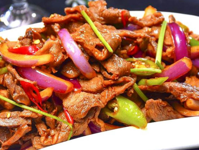 Order Pepper Steak with Onions food online from China Wok store, Macedon on bringmethat.com