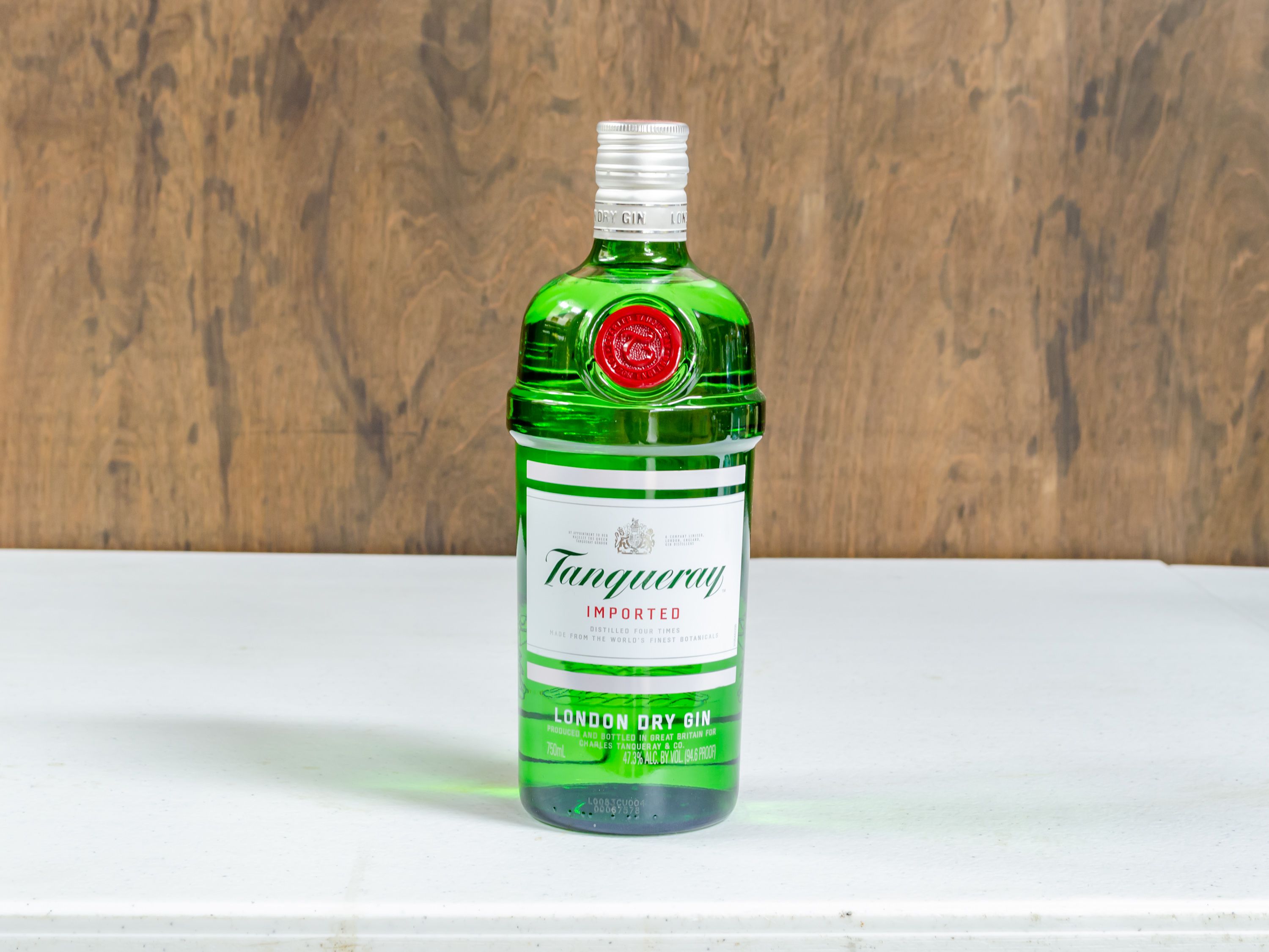 Order Tanqueray, 1L. Gin food online from Liquorama store, Hyde Park on bringmethat.com