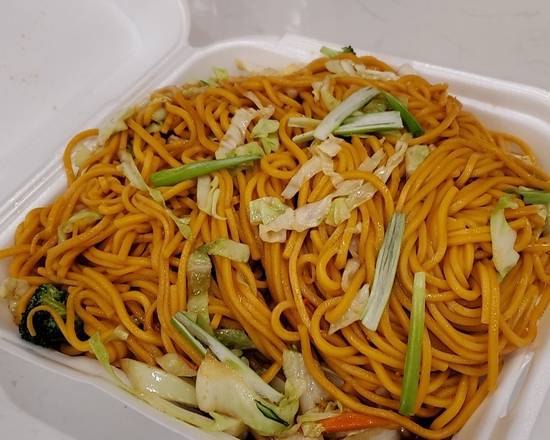 Order Vegetable Lo Mein food online from China Buffet store, Walla Walla on bringmethat.com