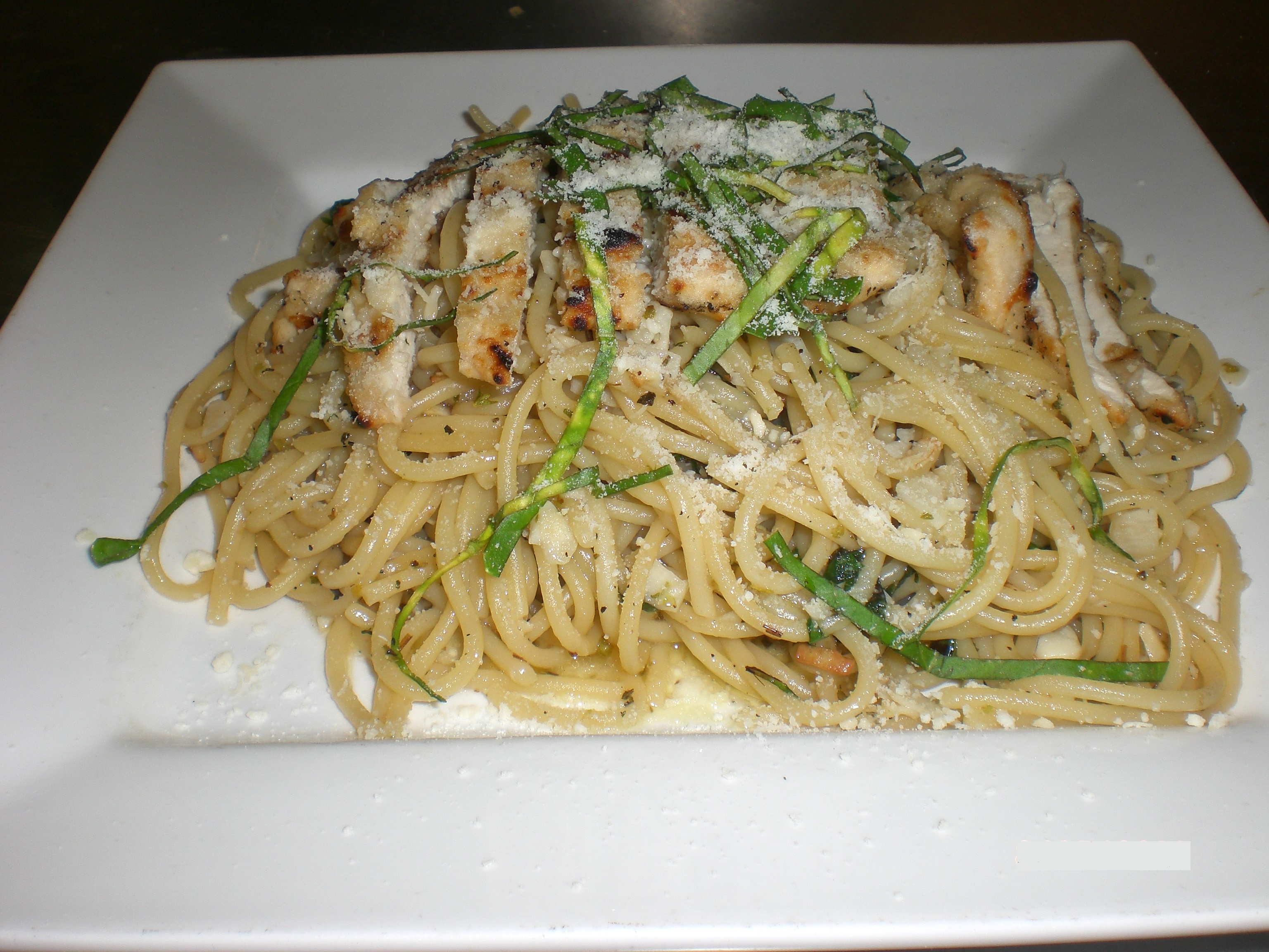 Order Spaghetti Garlic and Oil with Chicken food online from Sam Ristorante & Pizzeria store, Rockford on bringmethat.com