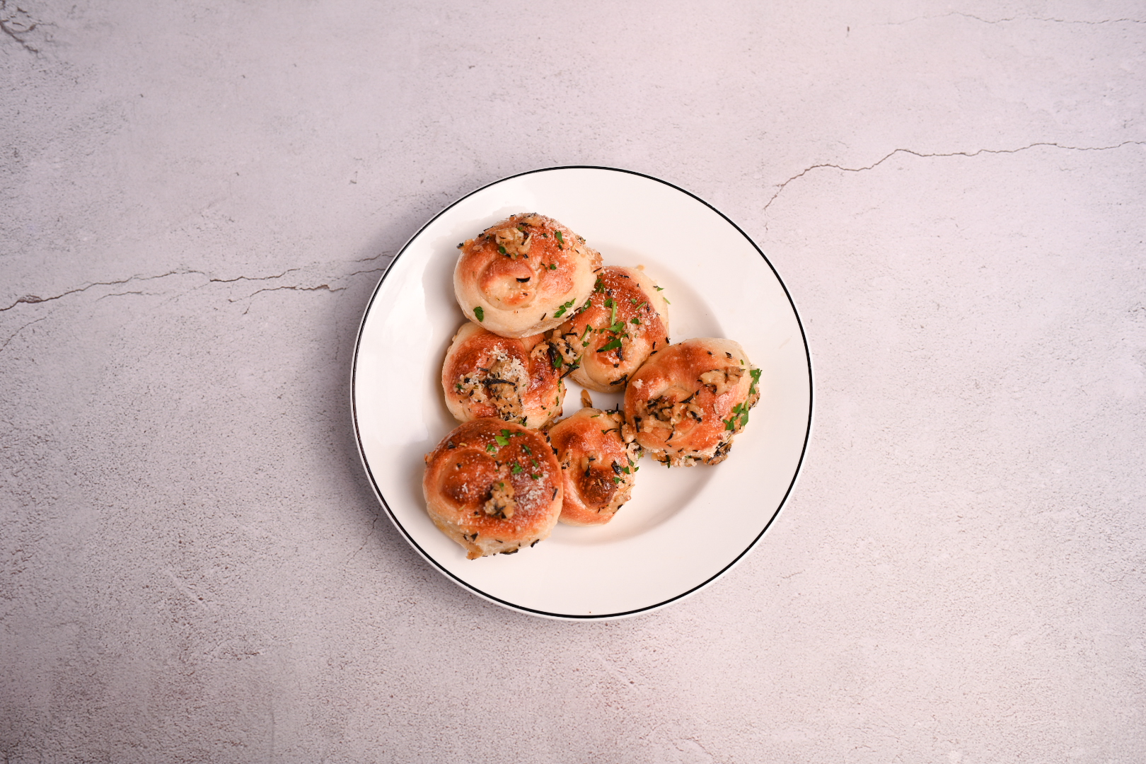 Order 6 Piece Garlic Knots food online from Maria's Italian Kitchen store, Brentwood on bringmethat.com