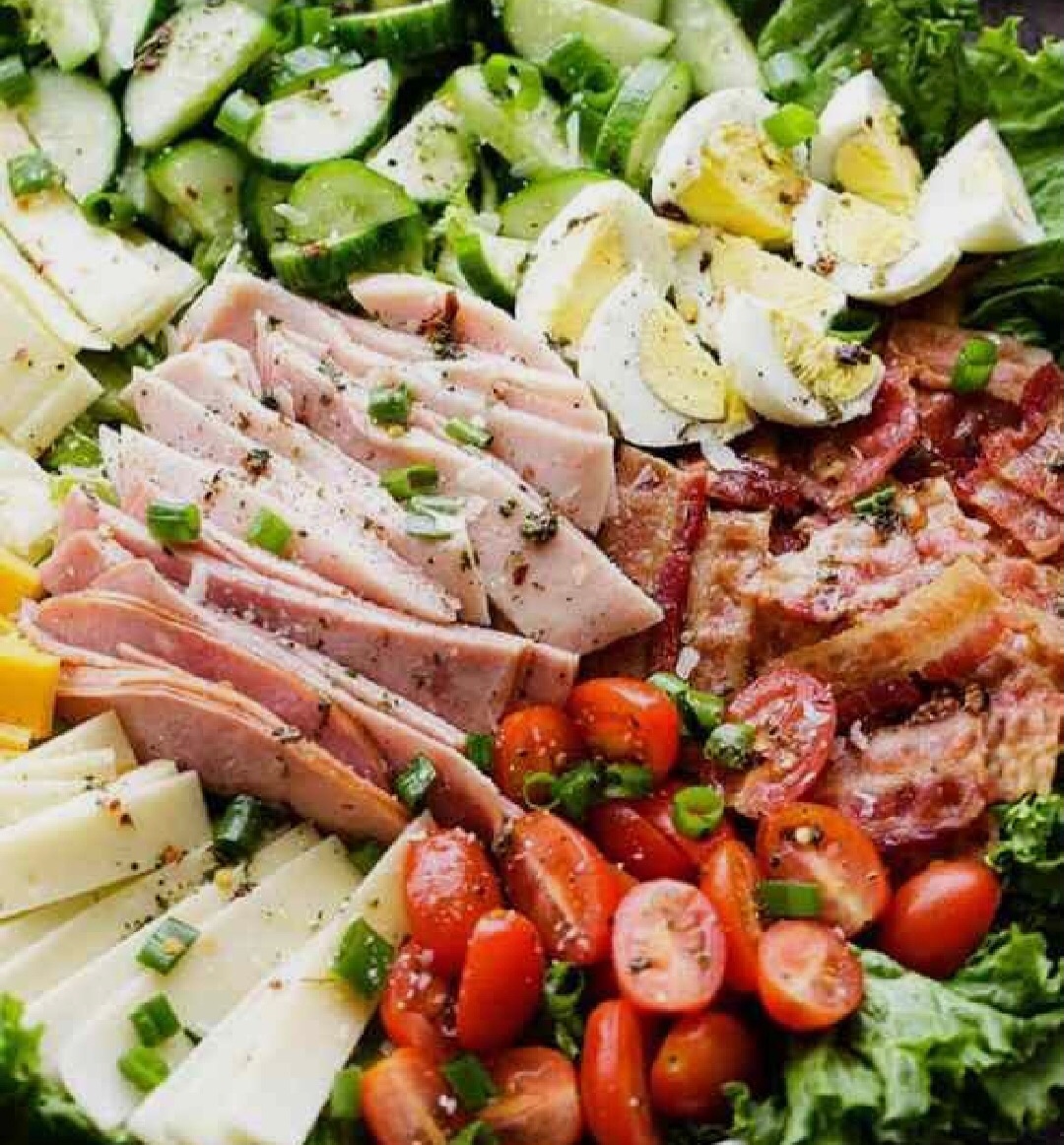 Order CHEF Salad  food online from Bagels & More store, Edgewater on bringmethat.com