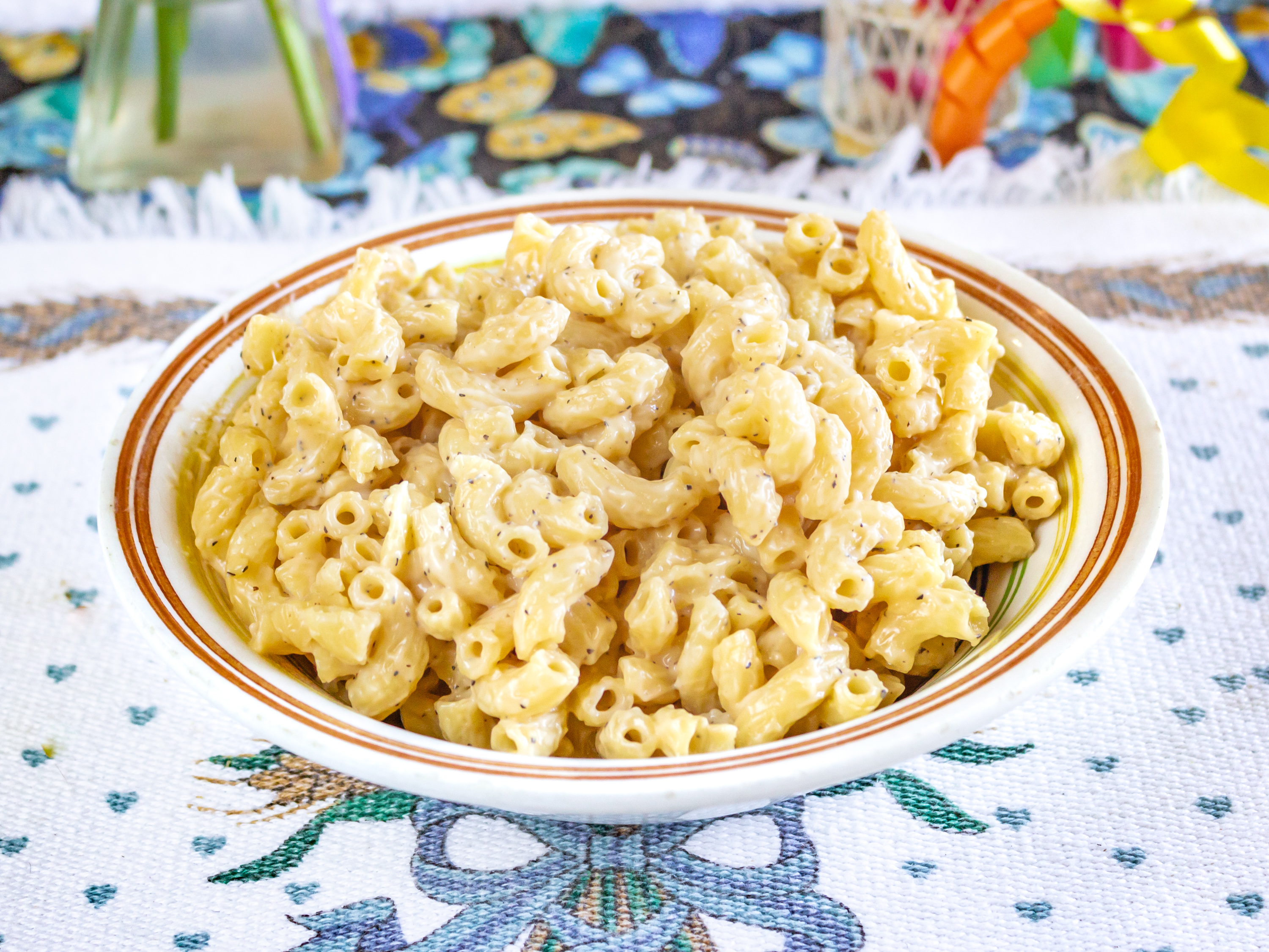 Order Regular Mac-n-Cheese food online from Cheesy Chick store, Williamsville on bringmethat.com