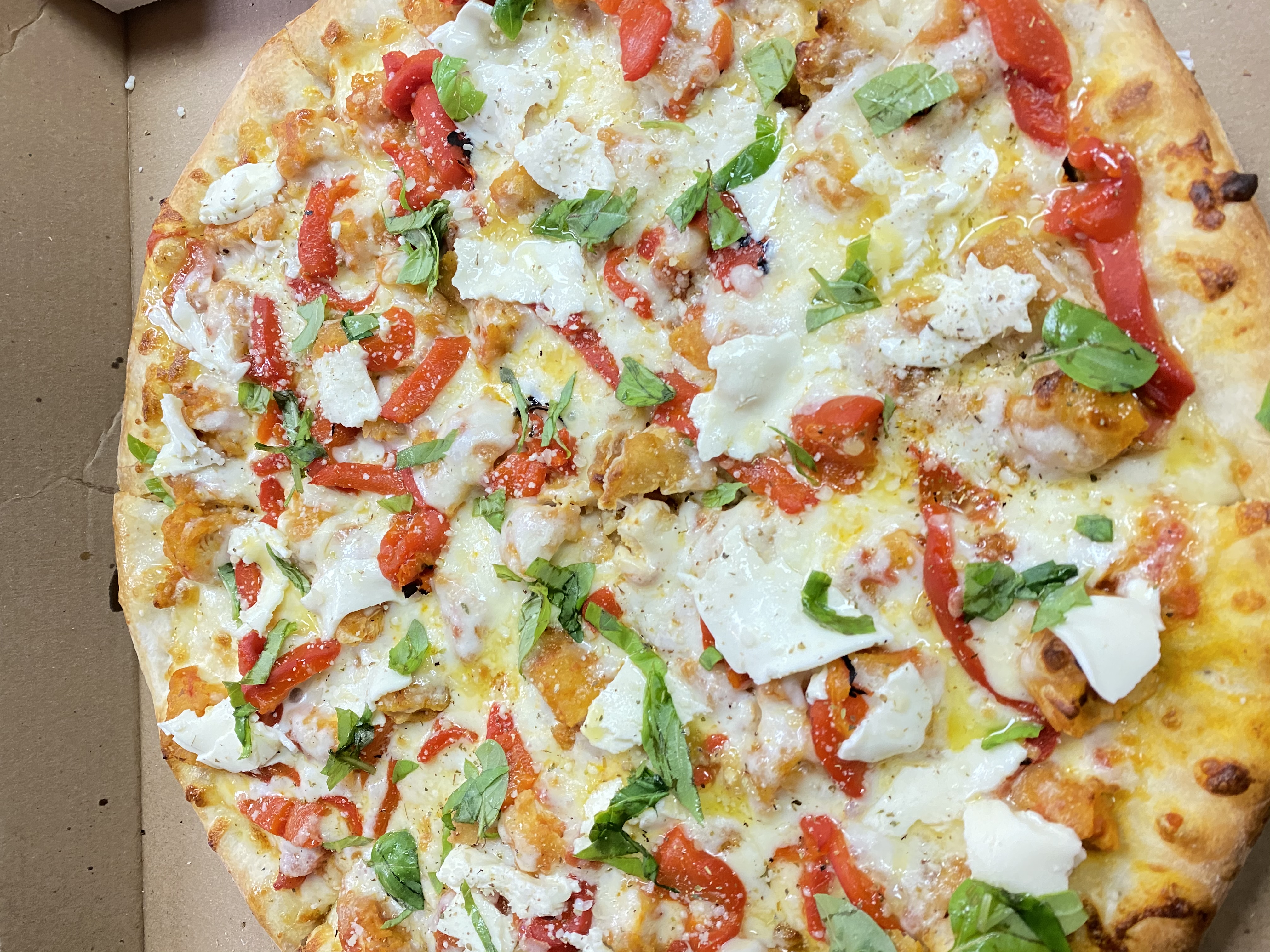 Order Chicken Bella Pizza food online from Tuscan Pizza Crust store, Buffalo on bringmethat.com