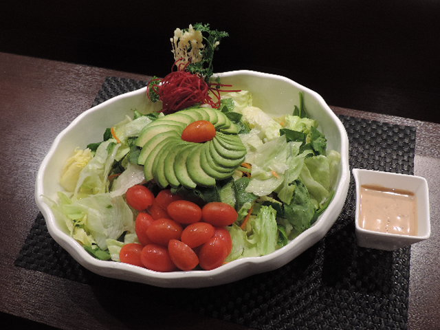 Order B2. Garden Salad food online from Icho Izakaya Fusion Cuisine store, Temple City on bringmethat.com