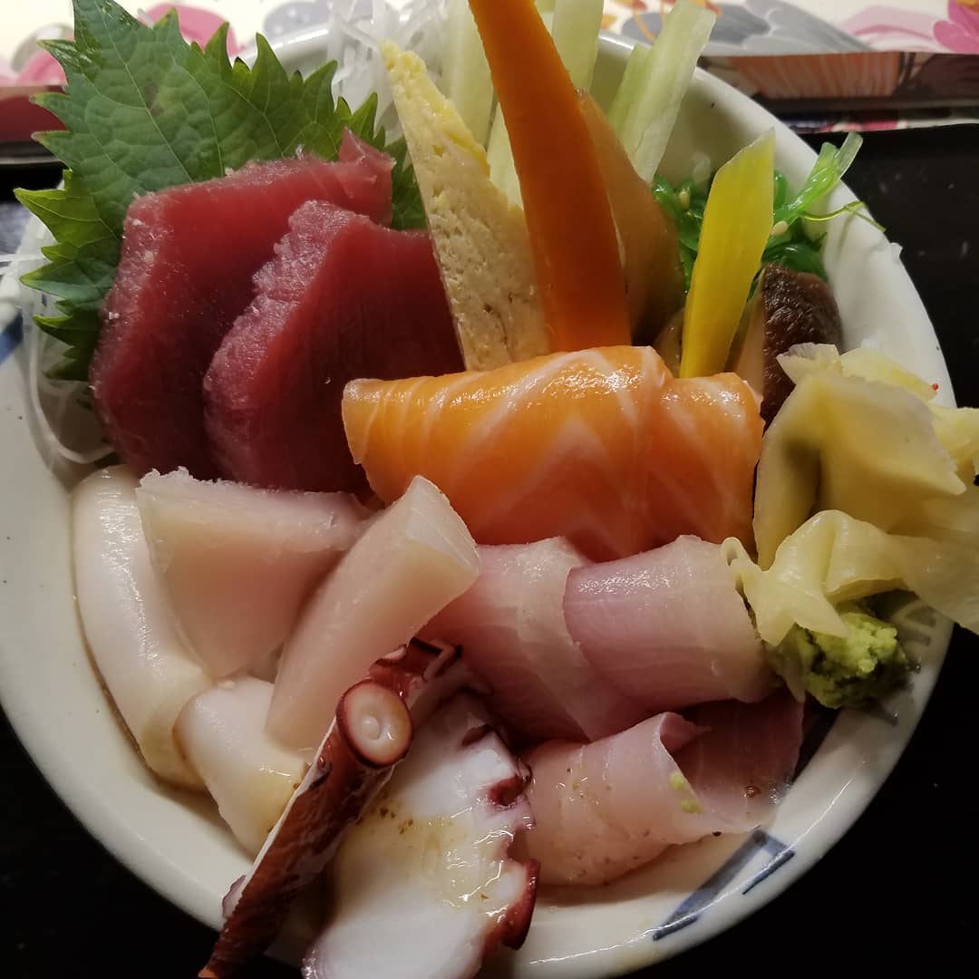 Order Chirashi Don - A food online from Koi Kawa Japanese Restaurant & Sushi Bar store, San Antonio on bringmethat.com