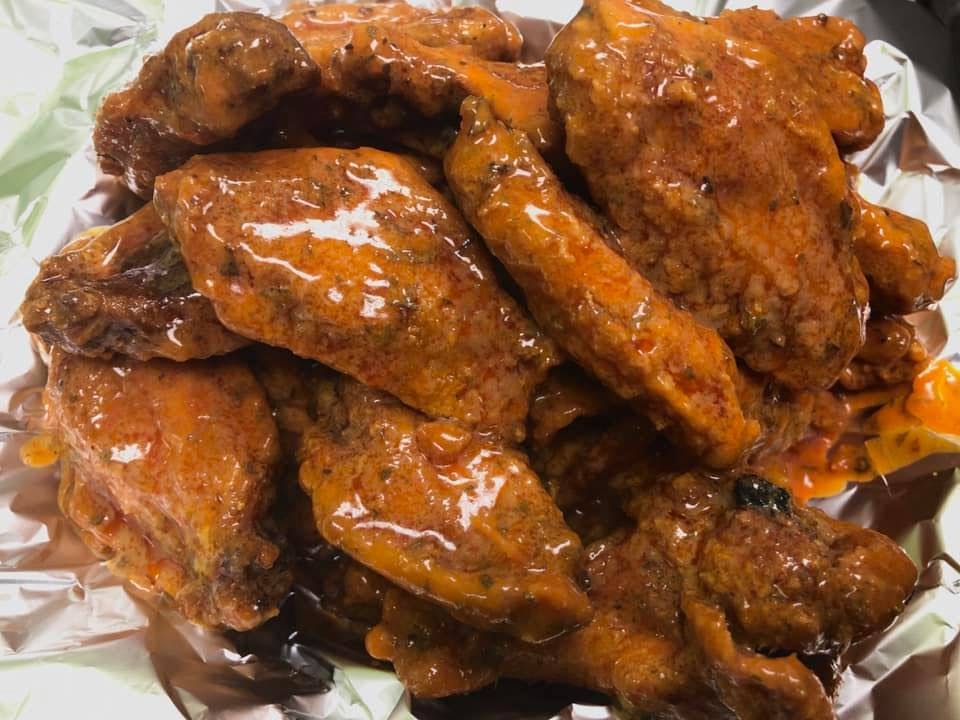 Order Jumbo Buffalo Wings - 10 Pieces food online from Pronto Pizza store, Winston-Salem on bringmethat.com