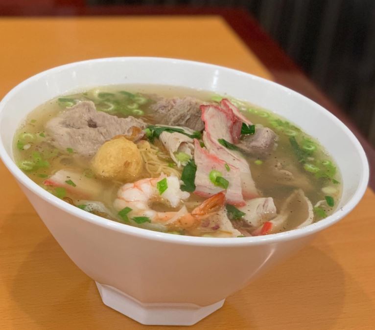 Order 44. Hu Tieu Mi Tom Thit food online from Love Pho & Pl Cafe store, Easton on bringmethat.com