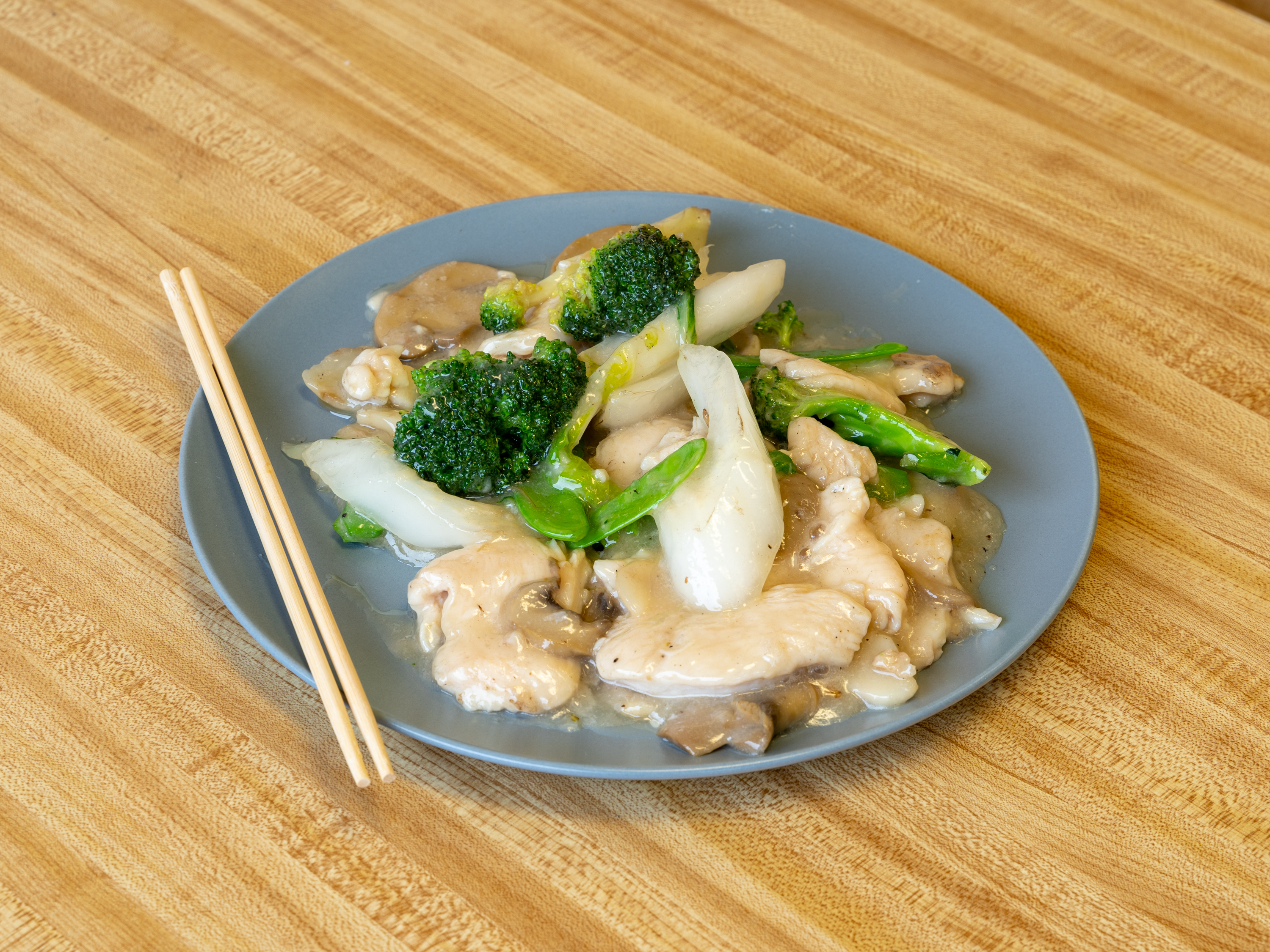 Order Chicken Vegetable Soup food online from Dragon Island store, Saugus on bringmethat.com