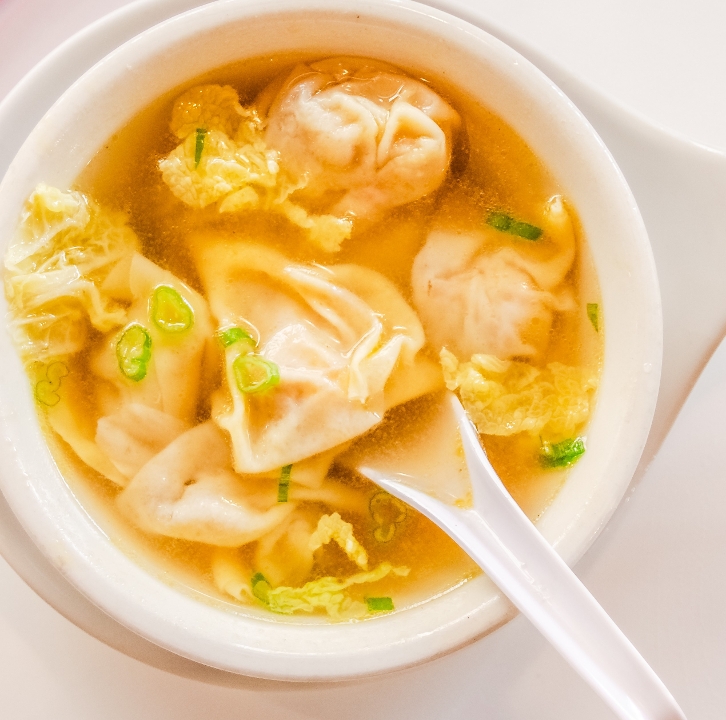 Order Wonton Soup food online from Family Thais Asian Bistro store, Dallas on bringmethat.com