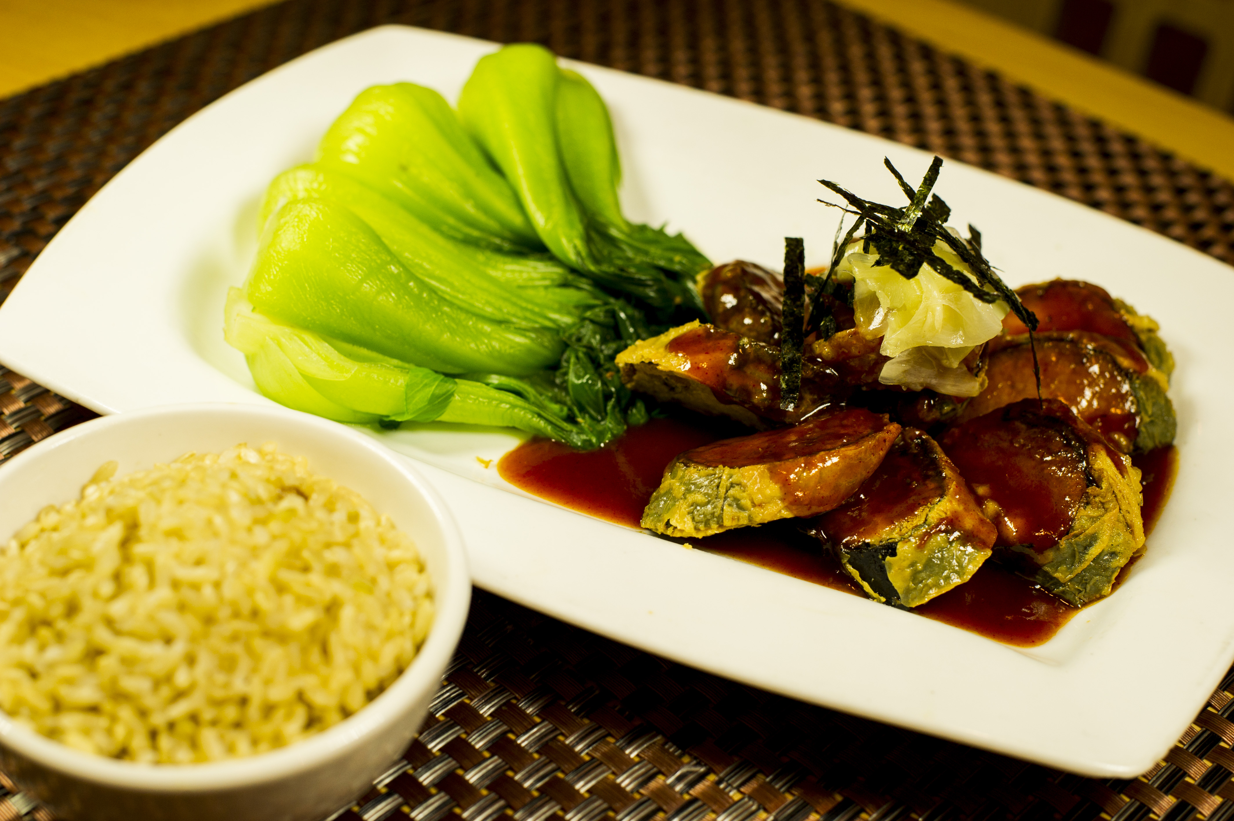 Order E5. Thai Style Tofu Wrap food online from Go Zen Restaurant store, New York on bringmethat.com