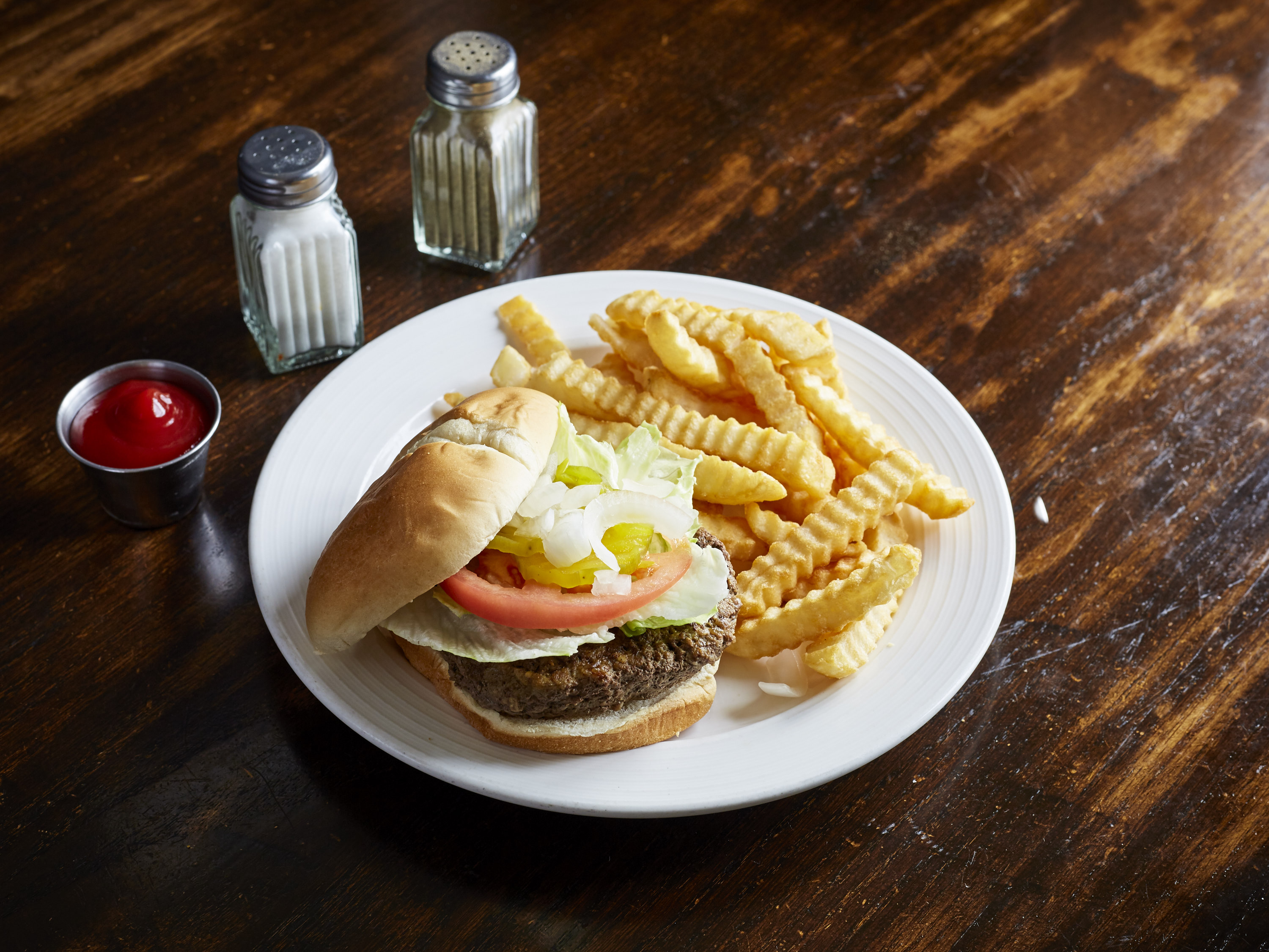 Order 8 oz. Hamburger with Fries food online from Dukes Wings And Seafood store, Plainville on bringmethat.com