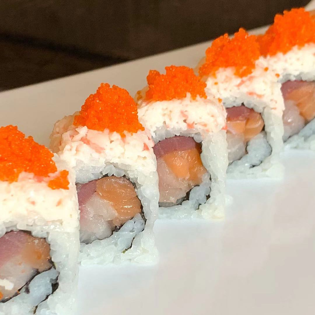 Order S17. Colorado Roll (8pcs) food online from Red 88 Asian Bistro store, South Jordan on bringmethat.com