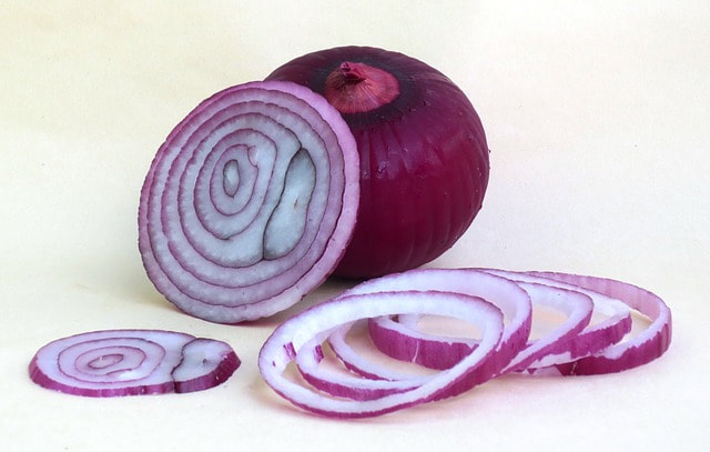Order 3 Red Onions food online from Desi Galli store, New York on bringmethat.com