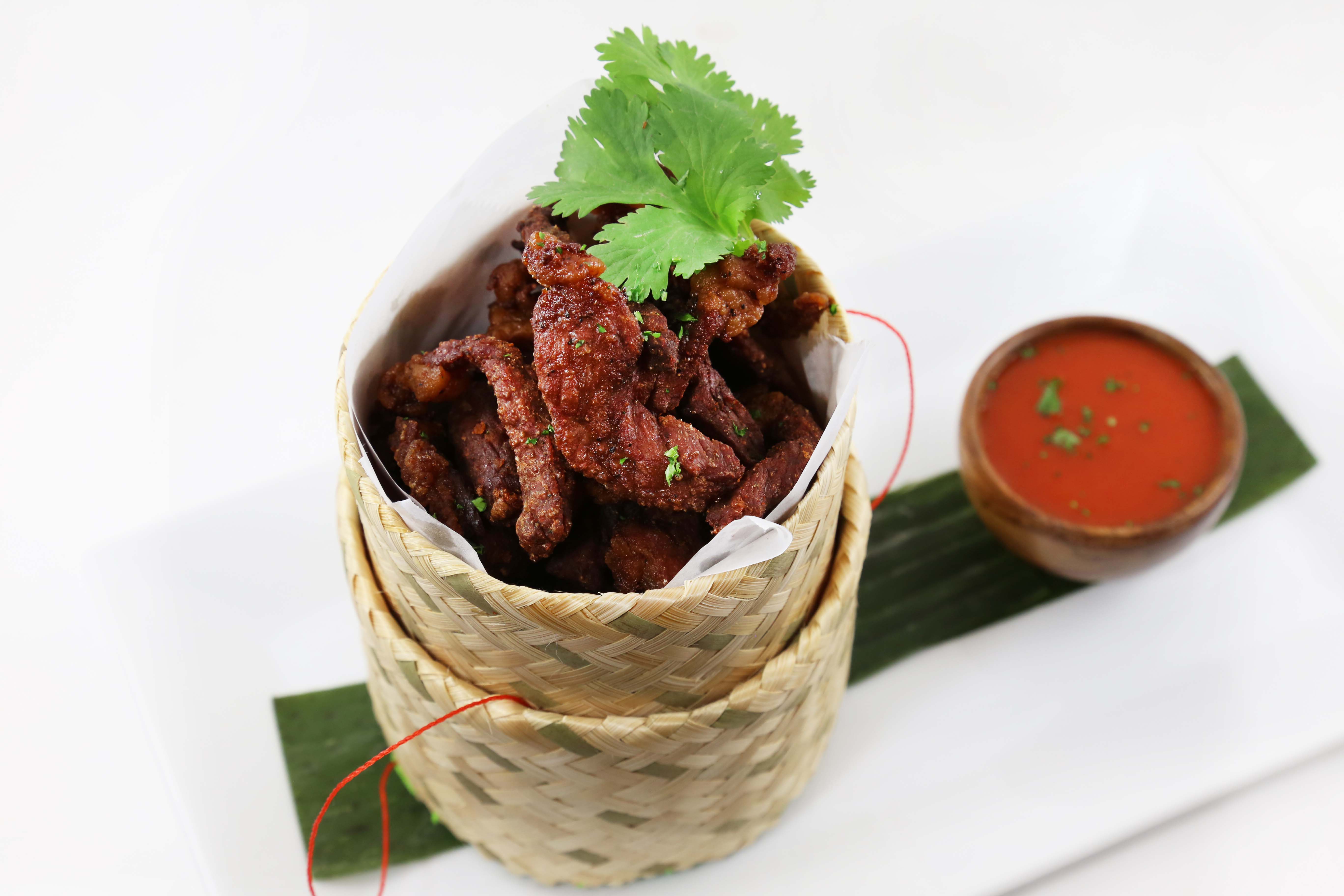 Order 5. Sunny Beef food online from Eto'O Modern Asian Cuisine store, Chicago on bringmethat.com