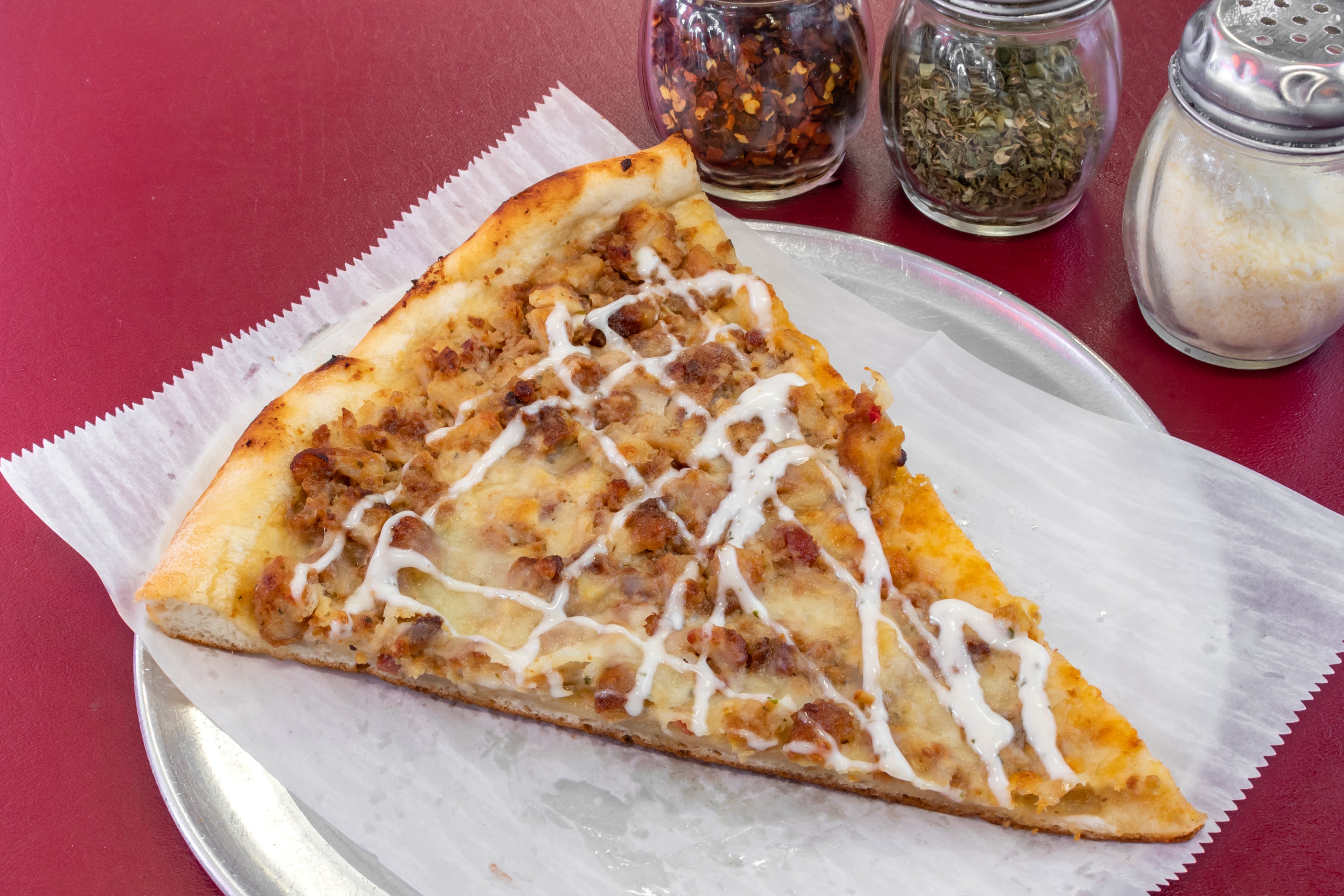 Order Chicken Bacon Ranch Pizza - Small 16'' food online from 3 Boys From Italy store, West Haverstraw on bringmethat.com
