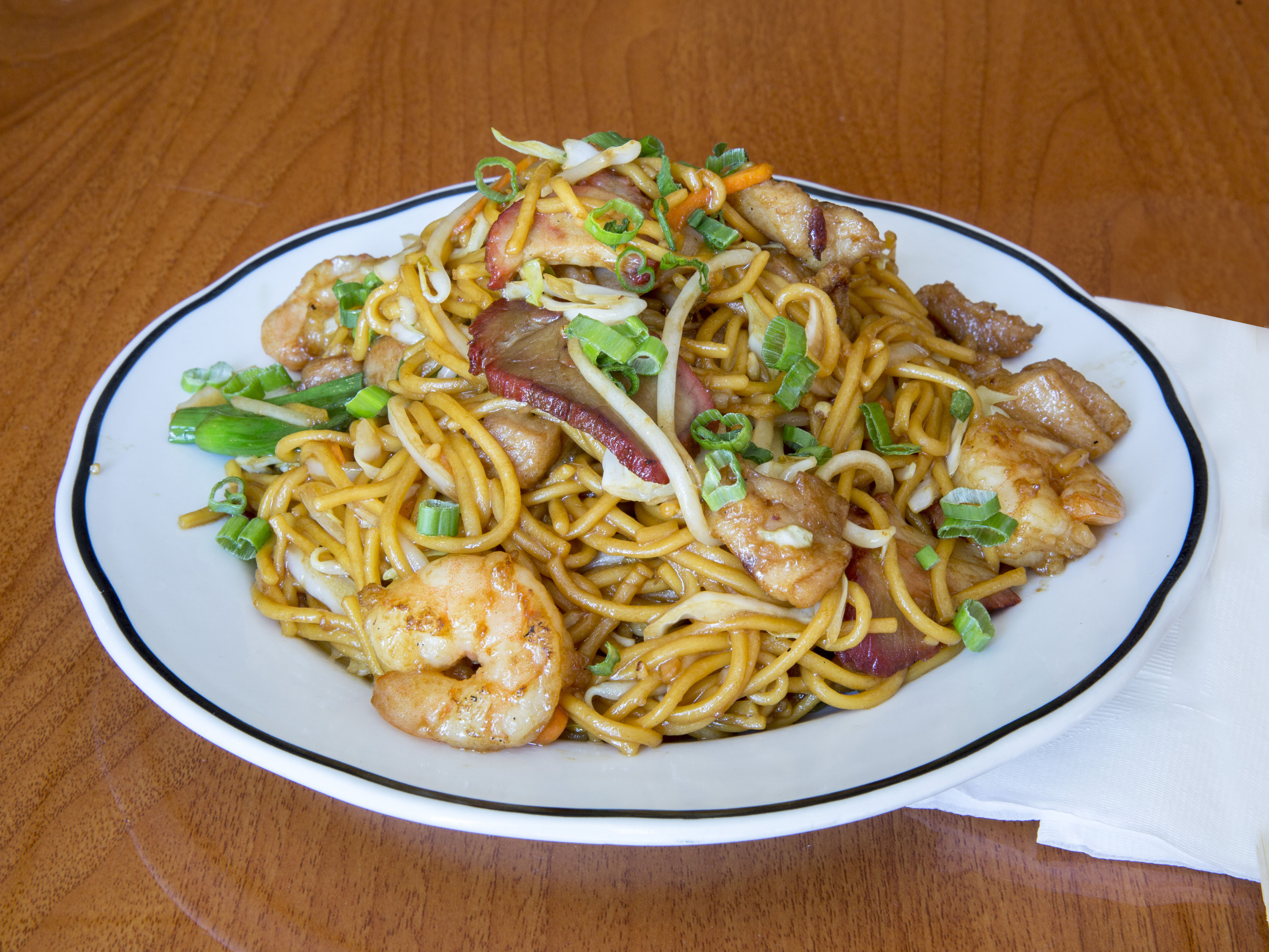 Order 77. Combination Chow Mein food online from Wok Master store, Pasadena on bringmethat.com