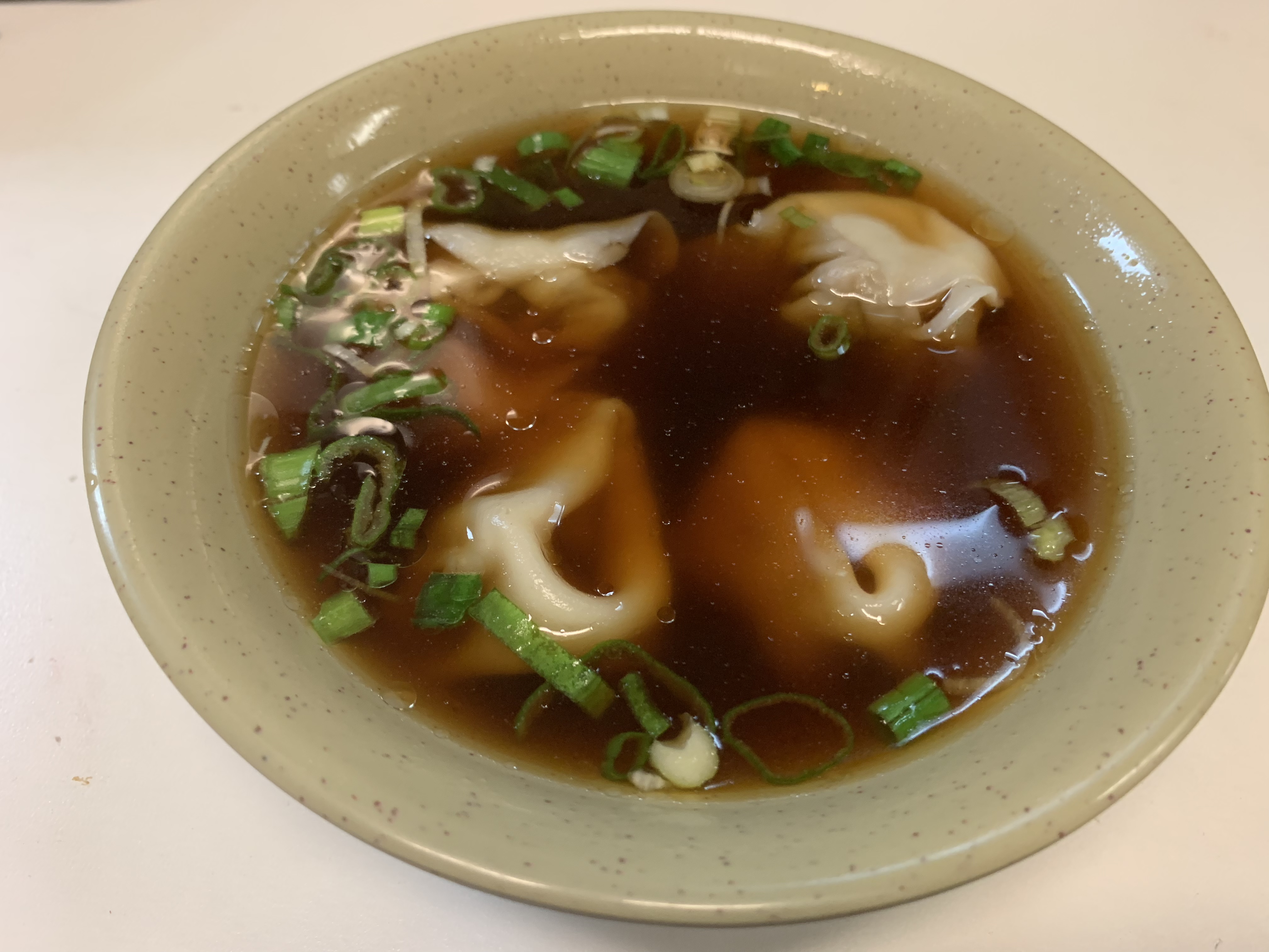 Order 8. Wonton Soup food online from Tsing Tao Chinese Cuisine store, Mesa on bringmethat.com