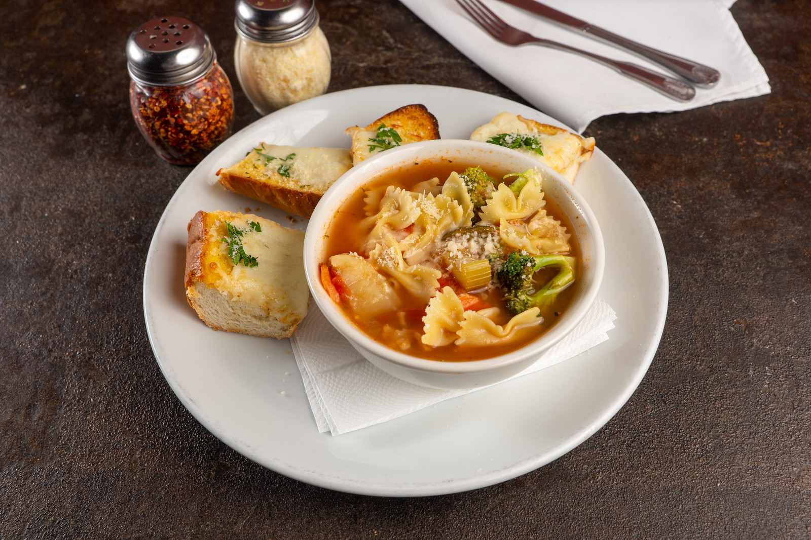 Order Minestrone Large Bowl food online from Buono Authentic Pizzeria store, Long Beach on bringmethat.com