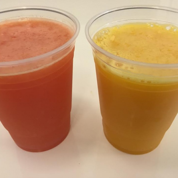 Order Fresh Squeezed Orange Juice food online from Walter Cafe store, Beverly Hills on bringmethat.com