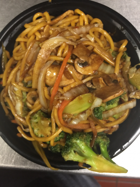 Order 39. Vegetable Lo Mein food online from King Chef Chinese Restaurant store, West Haven on bringmethat.com