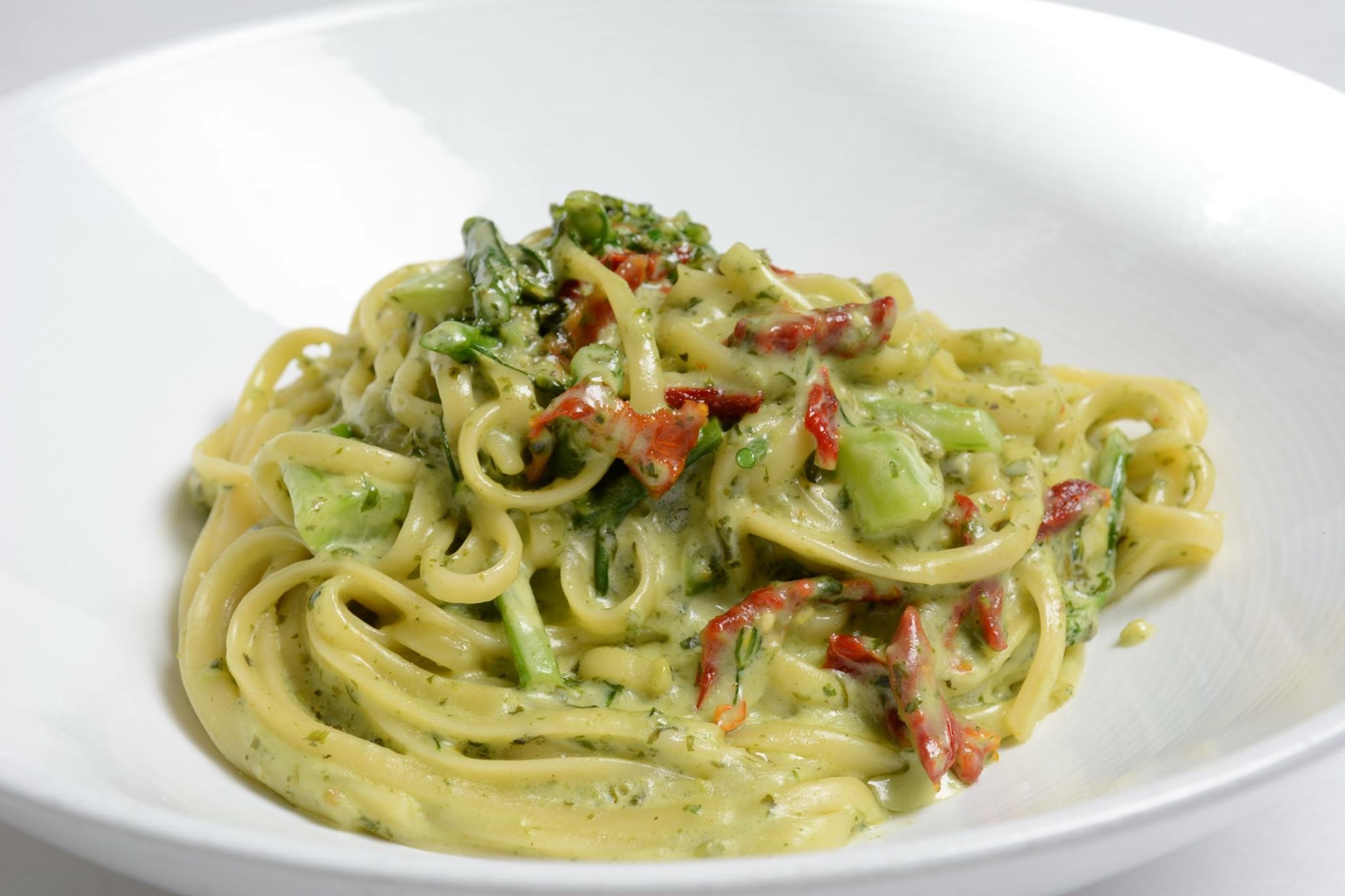 Order Linguine Pesto food online from Mi Piace store, Pasadena on bringmethat.com