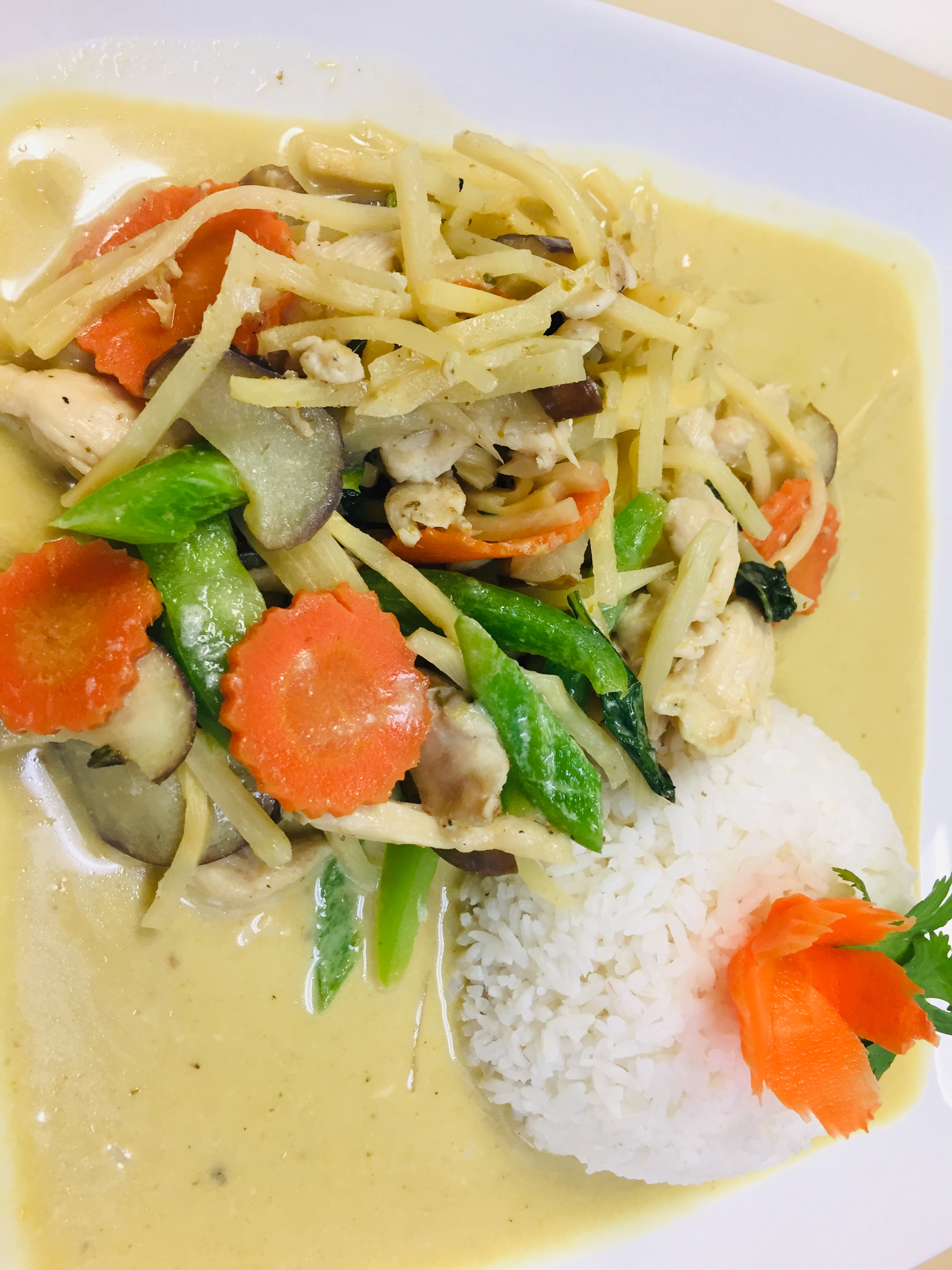 Order 1. Green Curry food online from Jewel of Siam Restaurant store, Orland Park on bringmethat.com