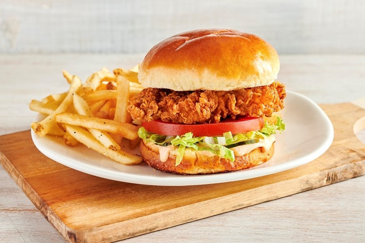 Order Bloomin' Fried Chicken Sandwich food online from Outback Steakhouse store, Cincinnati on bringmethat.com