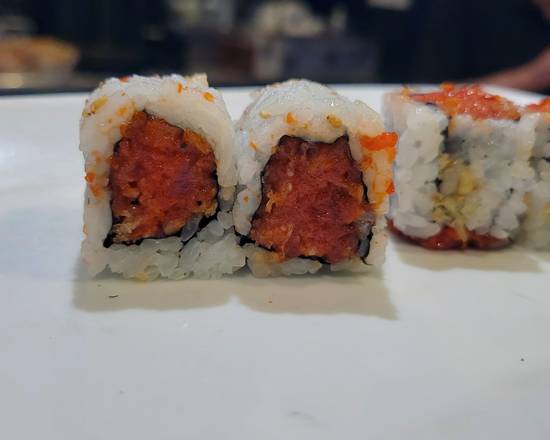 Order Spicy Tuna Roll. food online from Honshu Sushi & Noodles Lounge store, Jersey City on bringmethat.com