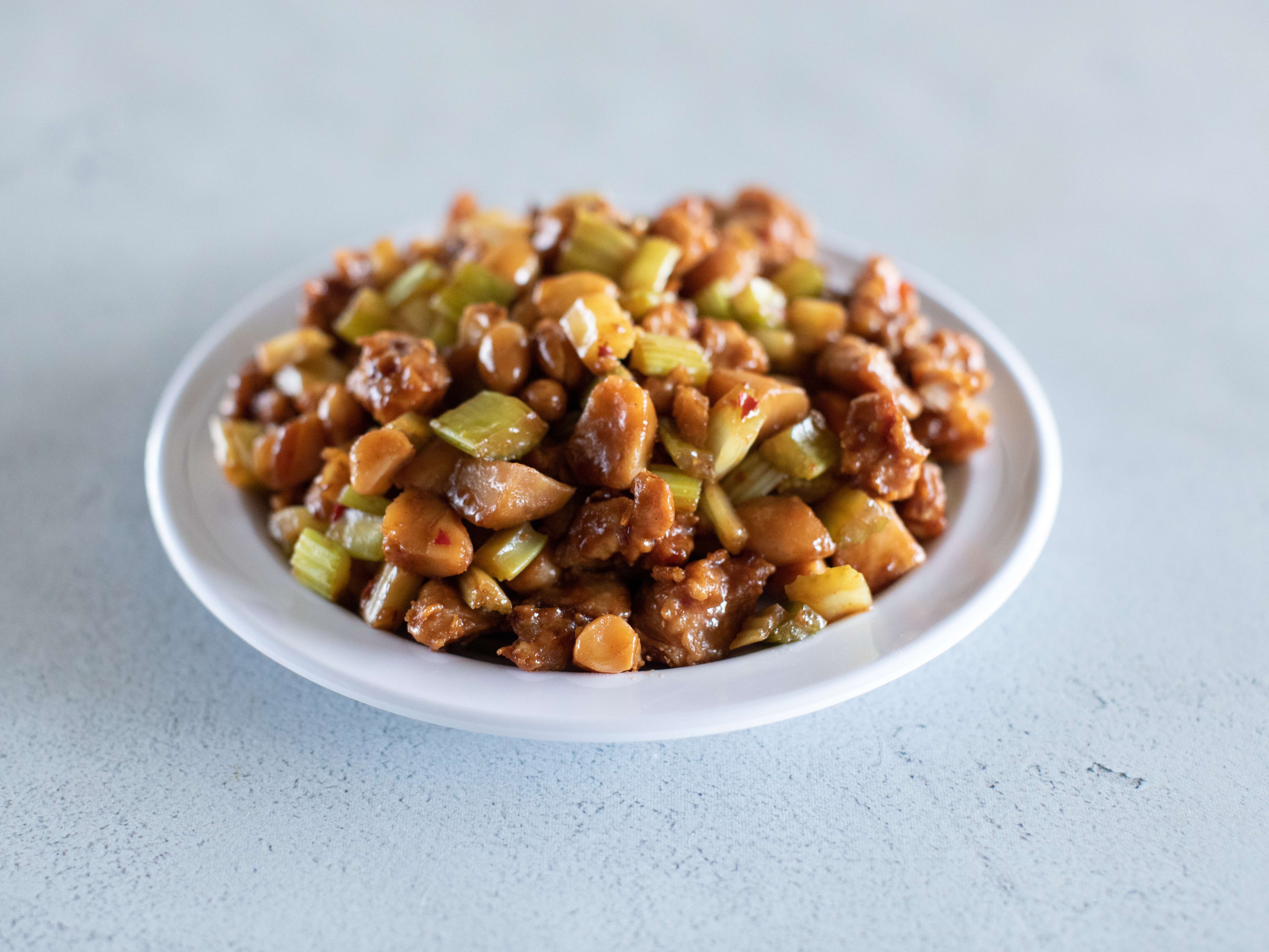 Order C1. Kung Pao Chicken food online from Yen Ching store, Henrico on bringmethat.com