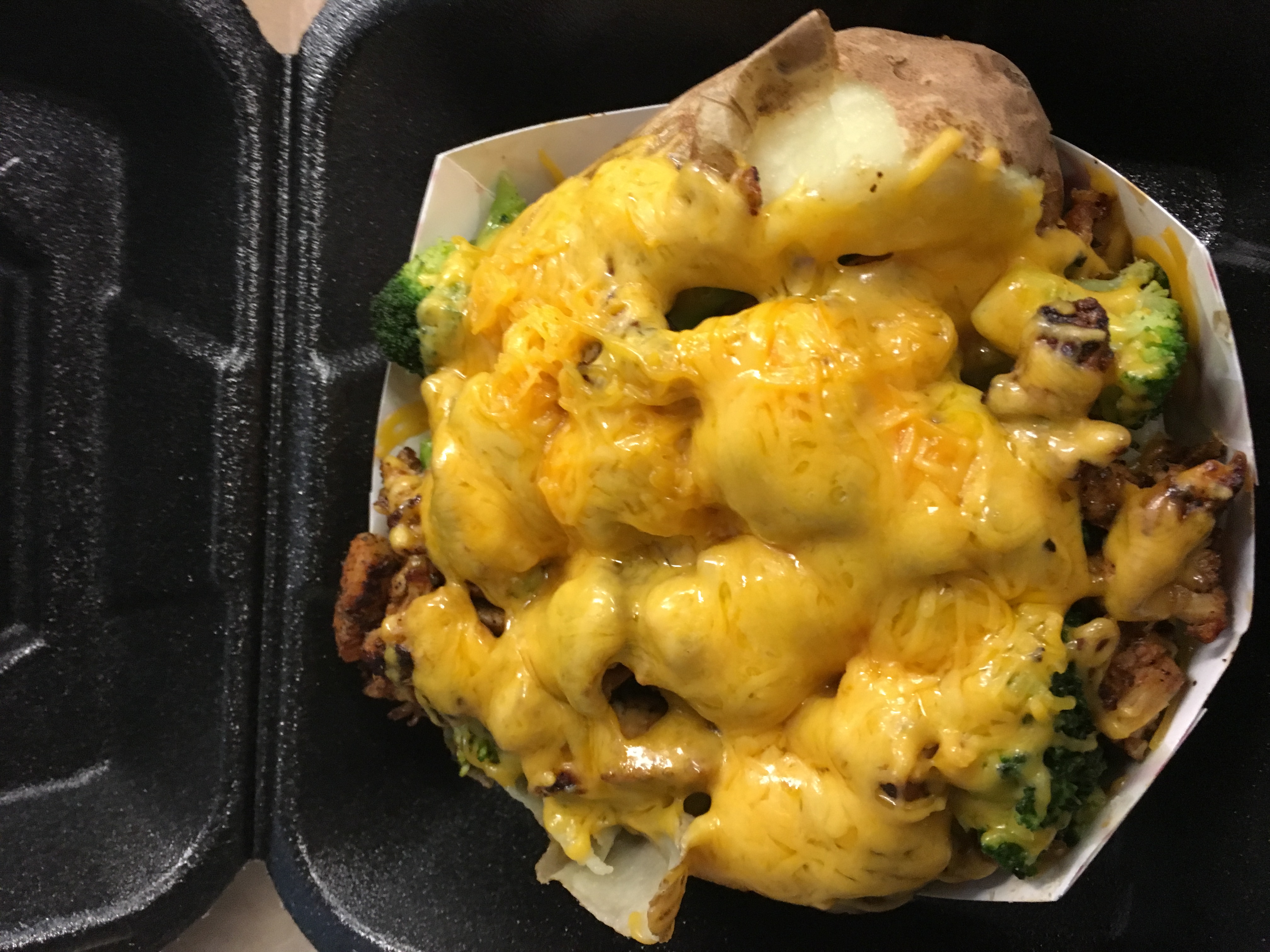 Order Broccoli, Chicken and Cheese Baked Potato food online from Lakeside Hots store, Rochester on bringmethat.com