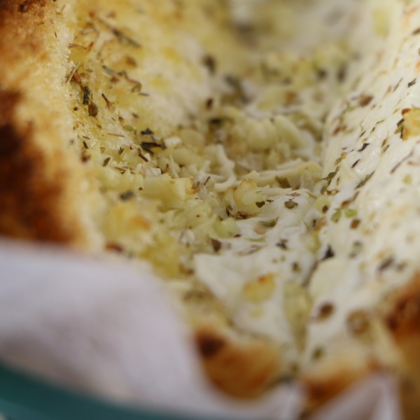 Order Garlic Bread 8"  food online from Little Mazen Pizza store, Simsbury on bringmethat.com