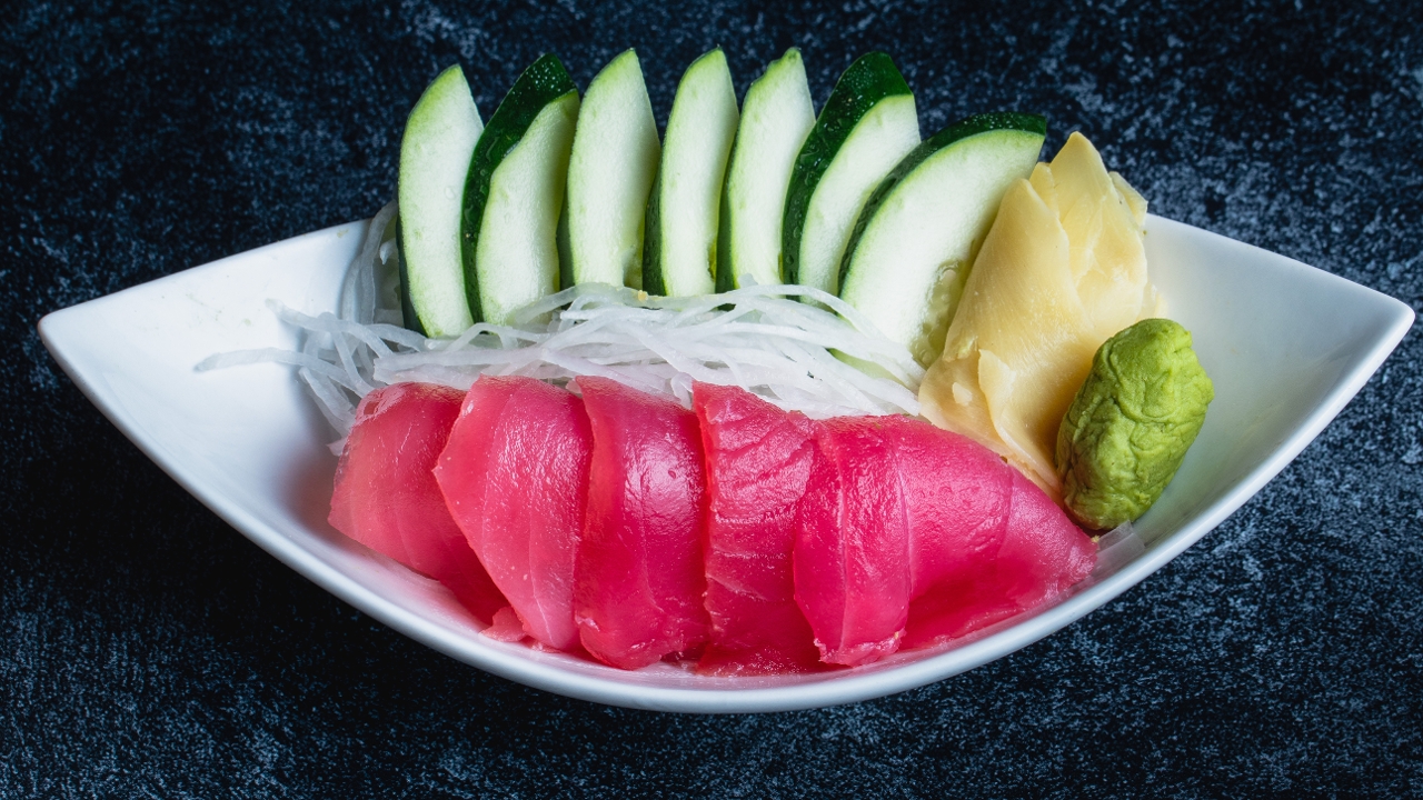 Order Tuna Sashimi (5pc) food online from Bento & Noodles store, Chula Vista on bringmethat.com