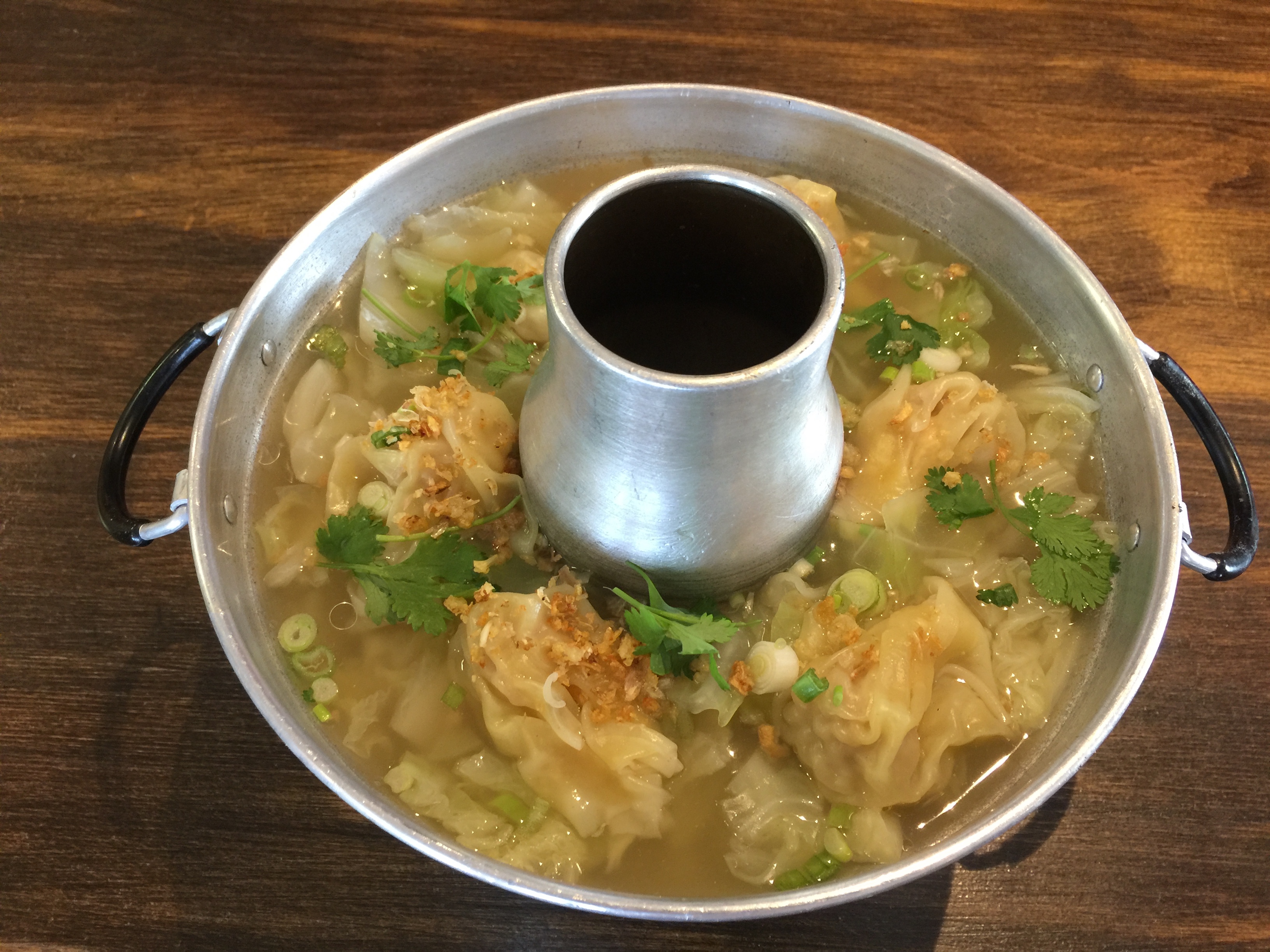 Order Wonton Soup food online from Double Delicious Thai Cuisine store, Fountain Valley on bringmethat.com