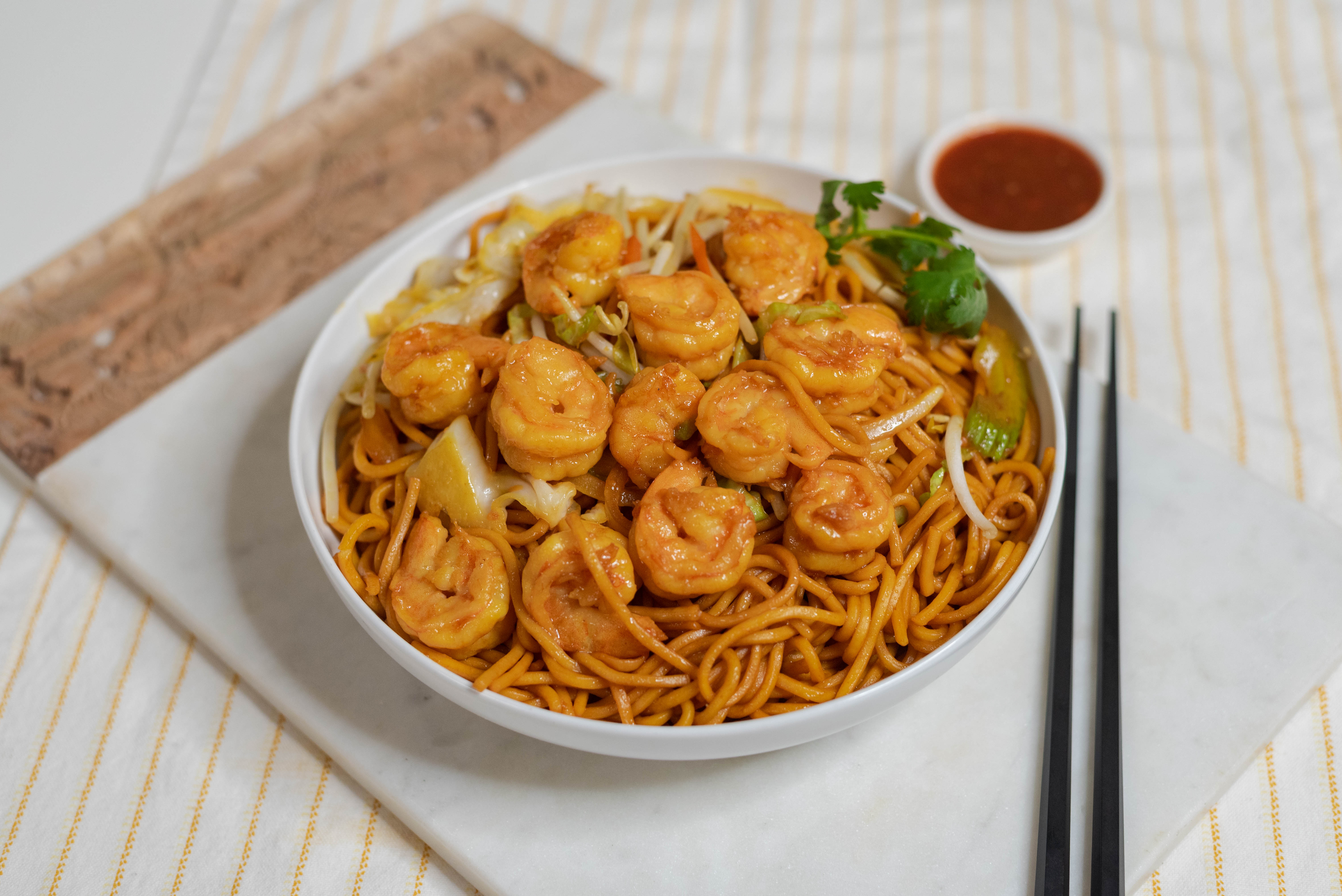 Order Shrimp Chow Mein food online from Louie Chinese Cuisine store, Los Angeles on bringmethat.com