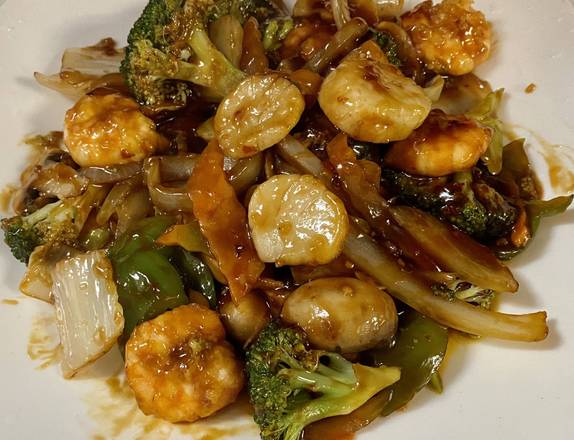 Order Jumbo Shrimp and Scallops with Garlic Sauce food online from Newchinaexpress store, Newport News on bringmethat.com